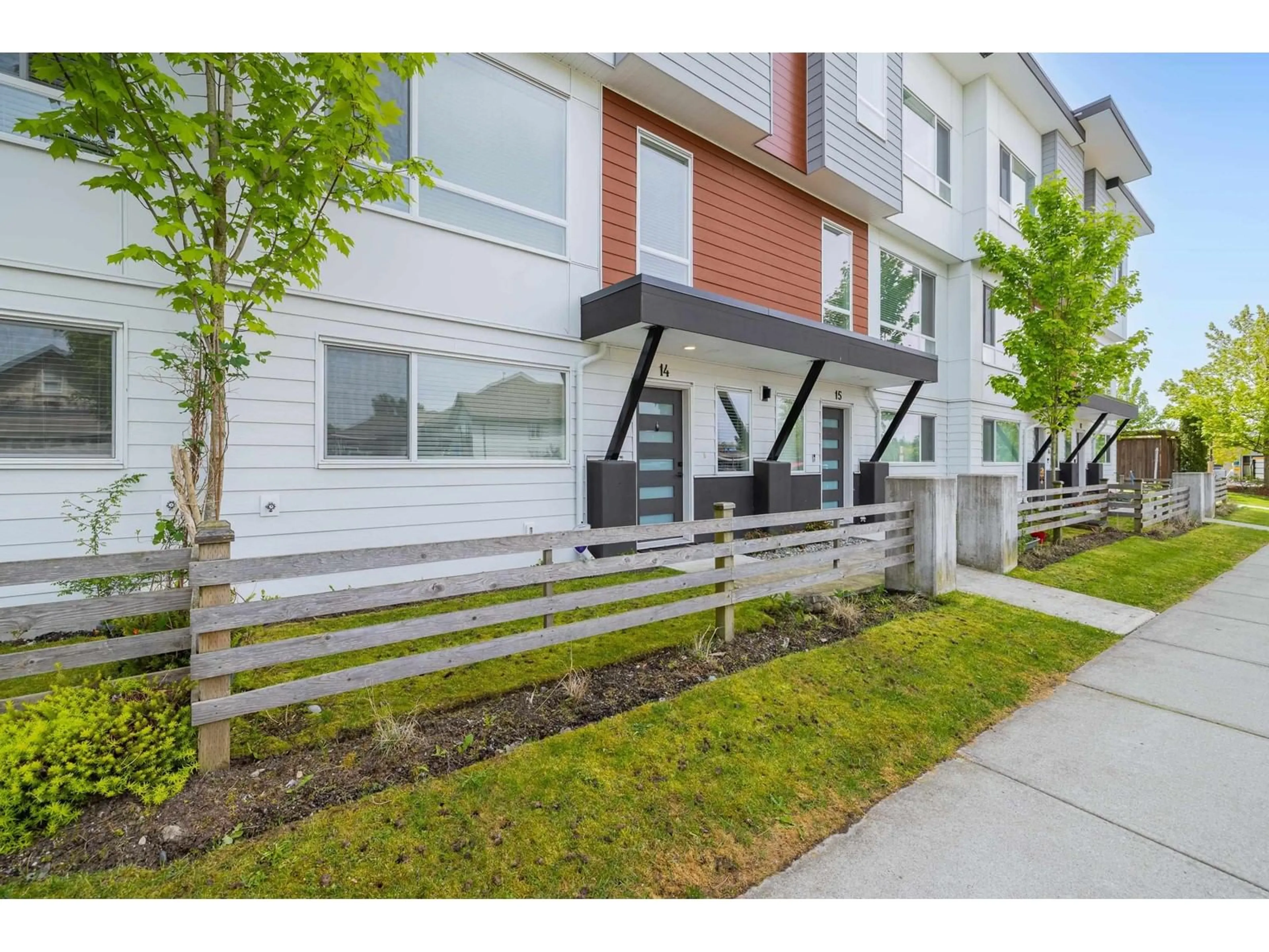 Patio, street for 14 - 27640 LANTERN, Abbotsford British Columbia V4X0C3