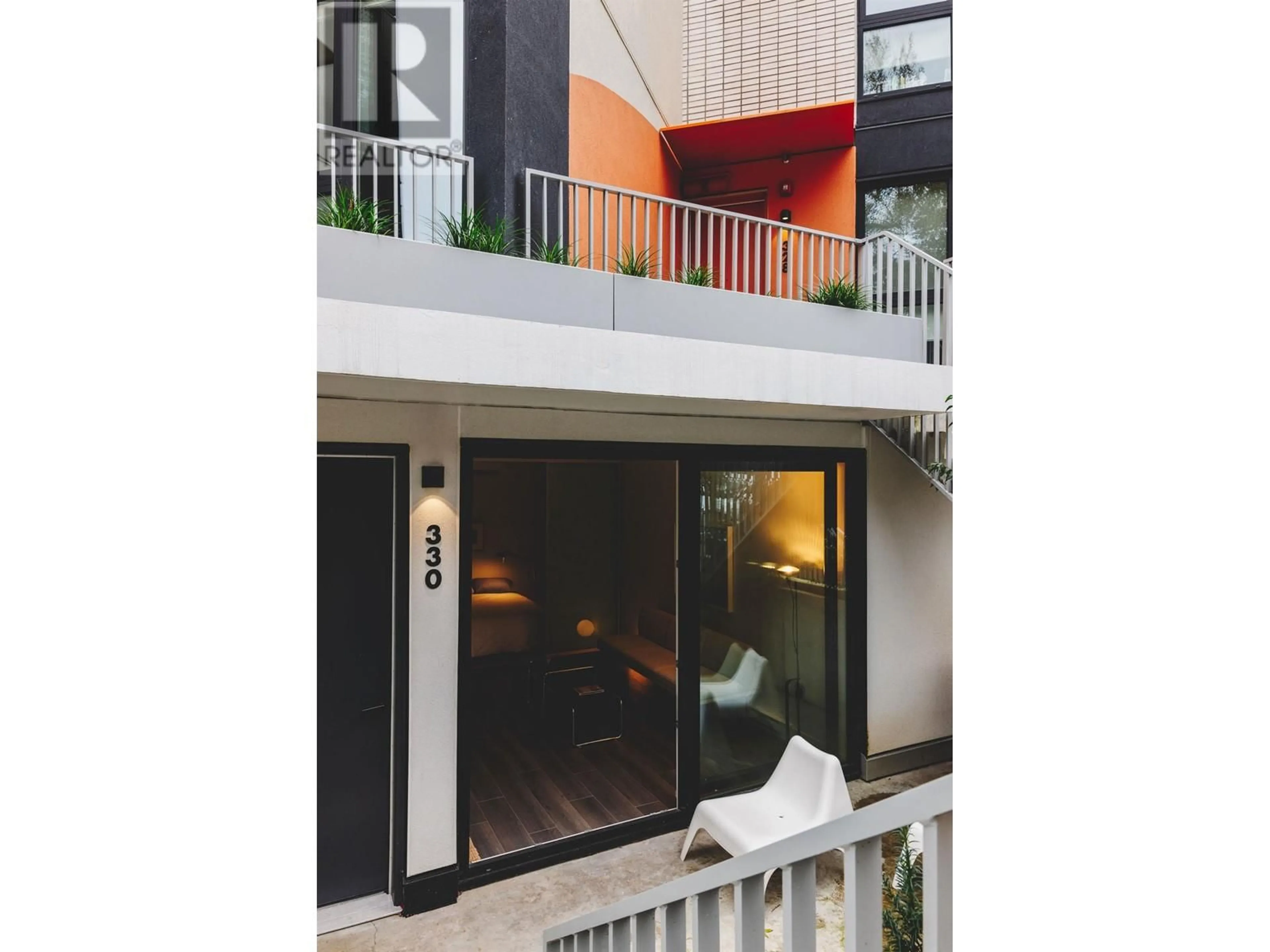 Unknown for 330 15TH AVENUE, Vancouver British Columbia V5T0K5