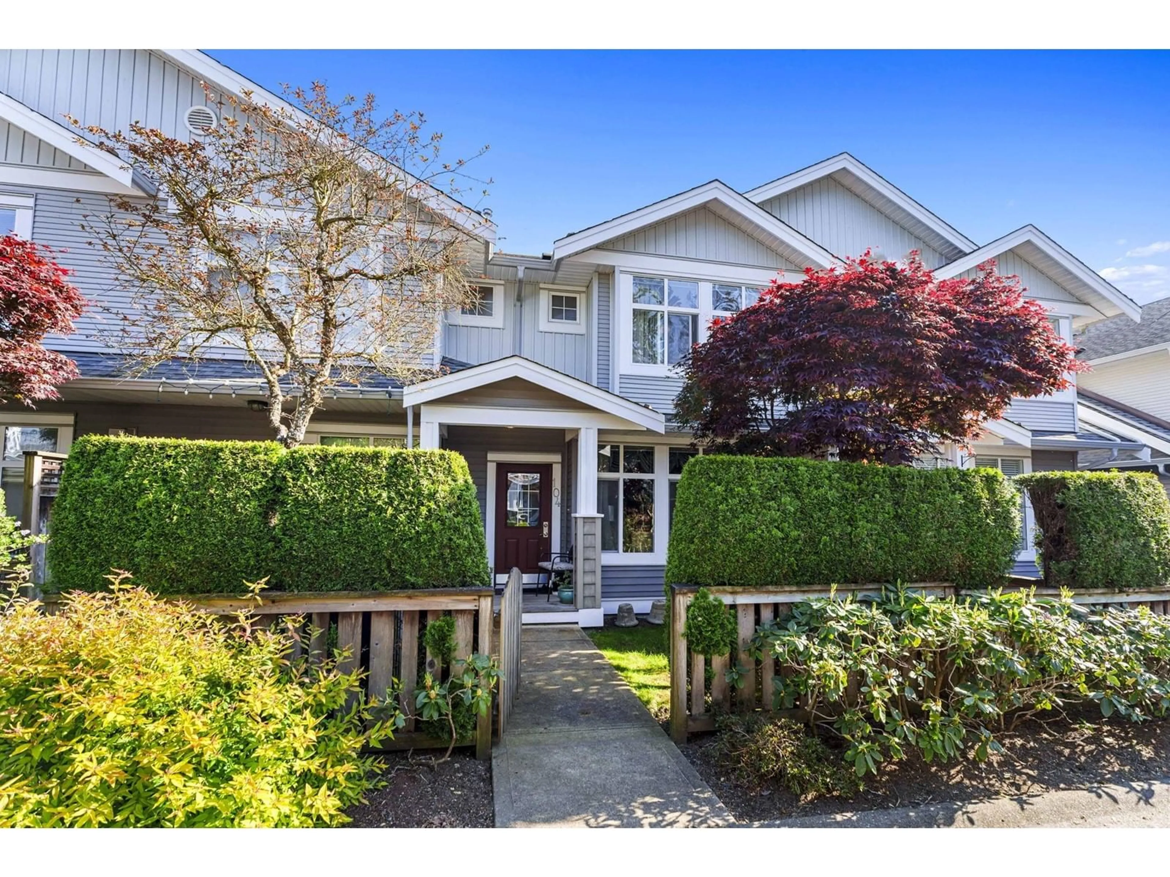 Unknown for 104 - 20449 66, Langley British Columbia V2Y3C1