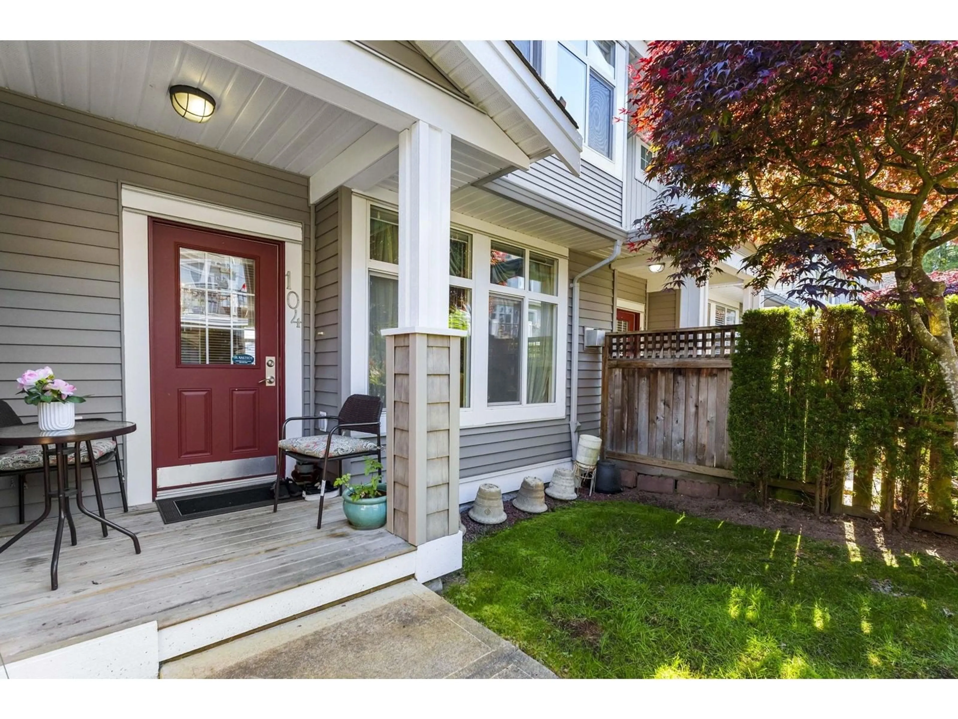 Indoor entryway for 104 - 20449 66, Langley British Columbia V2Y3C1