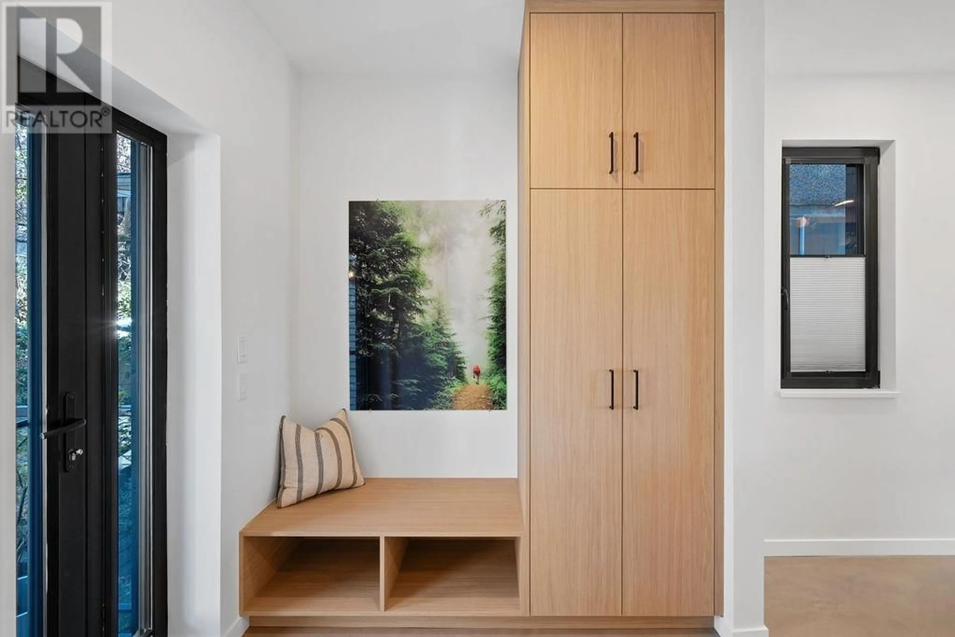 Indoor entryway for 1331 COTTON DRIVE, Vancouver British Columbia V5L3T8