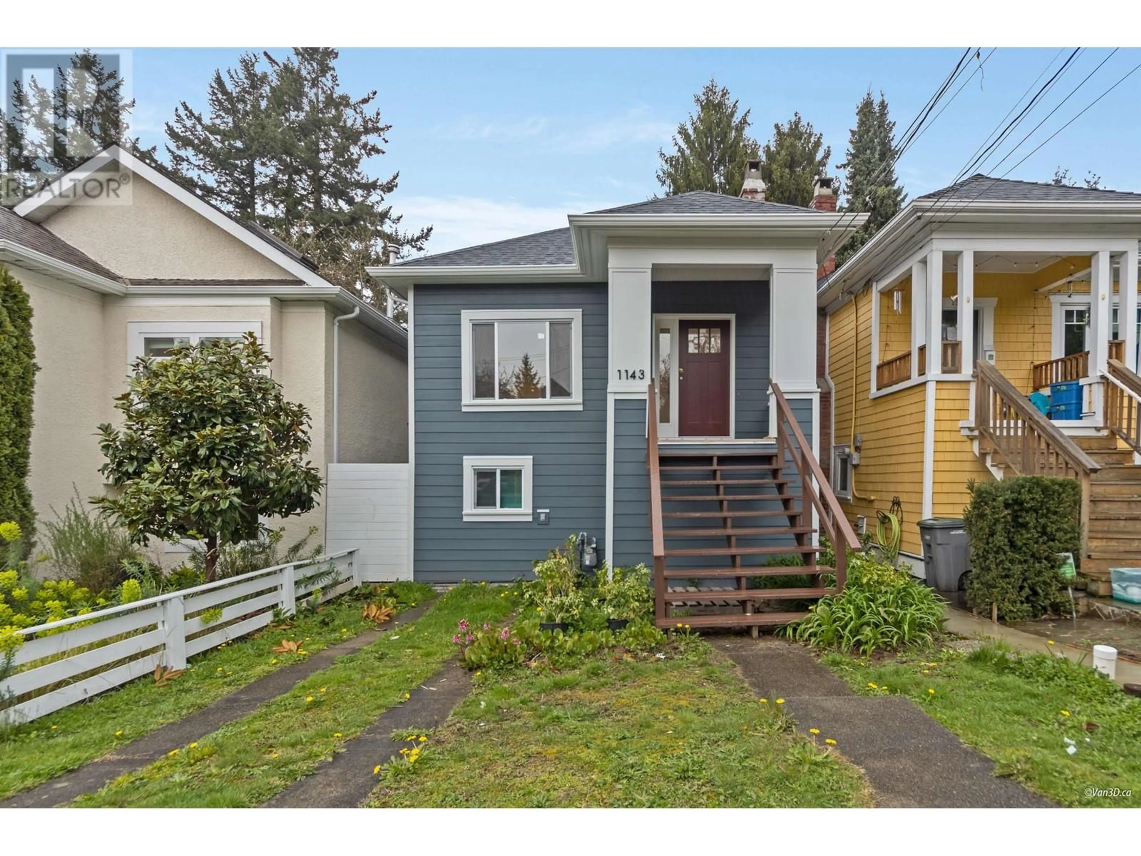 Home with vinyl exterior material, street for 1143 22ND AVENUE, Vancouver British Columbia V5V1W5