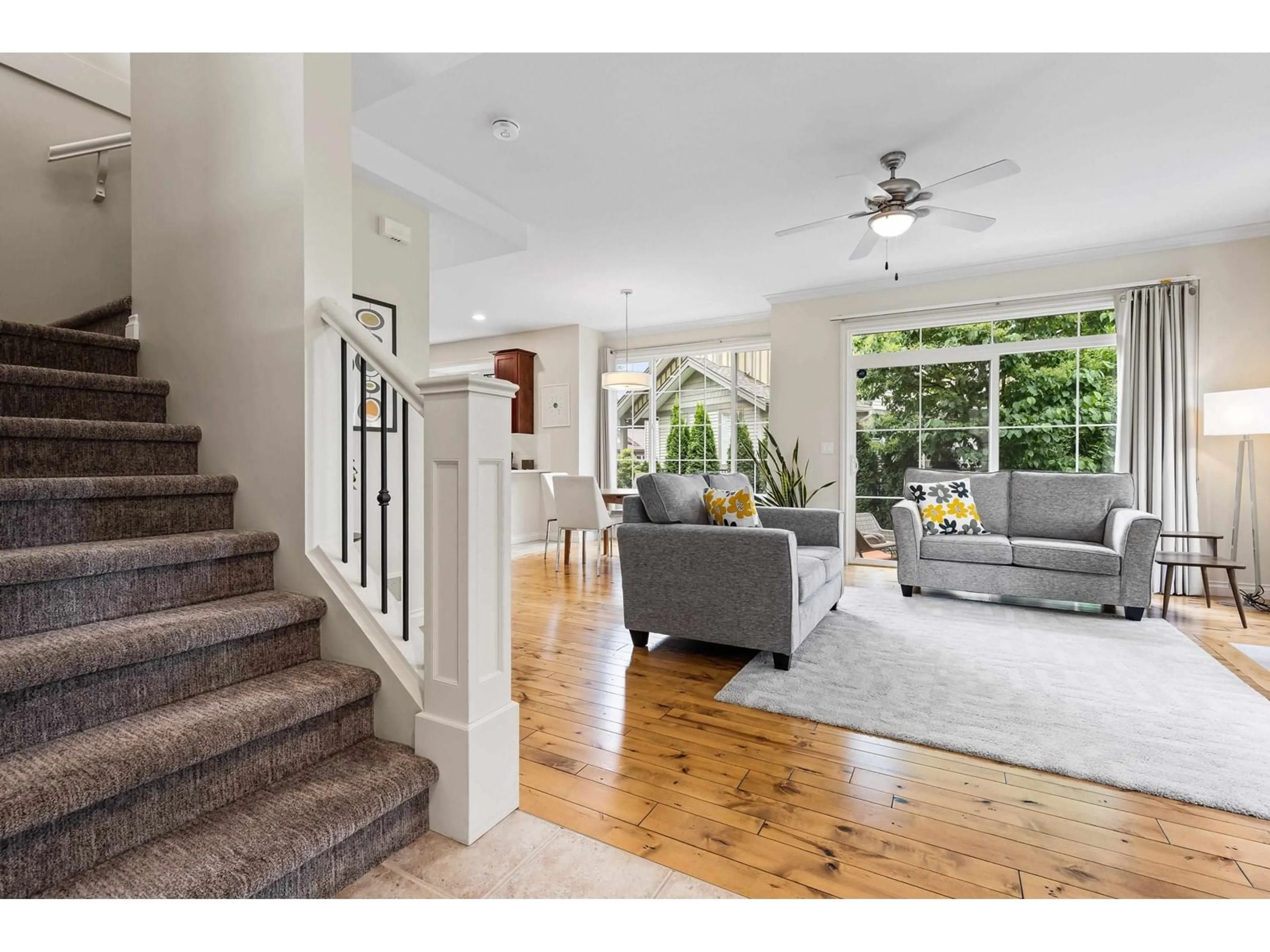Indoor entryway for 41 - 45545 TAMIHI WAY, Chilliwack British Columbia V2R0G2