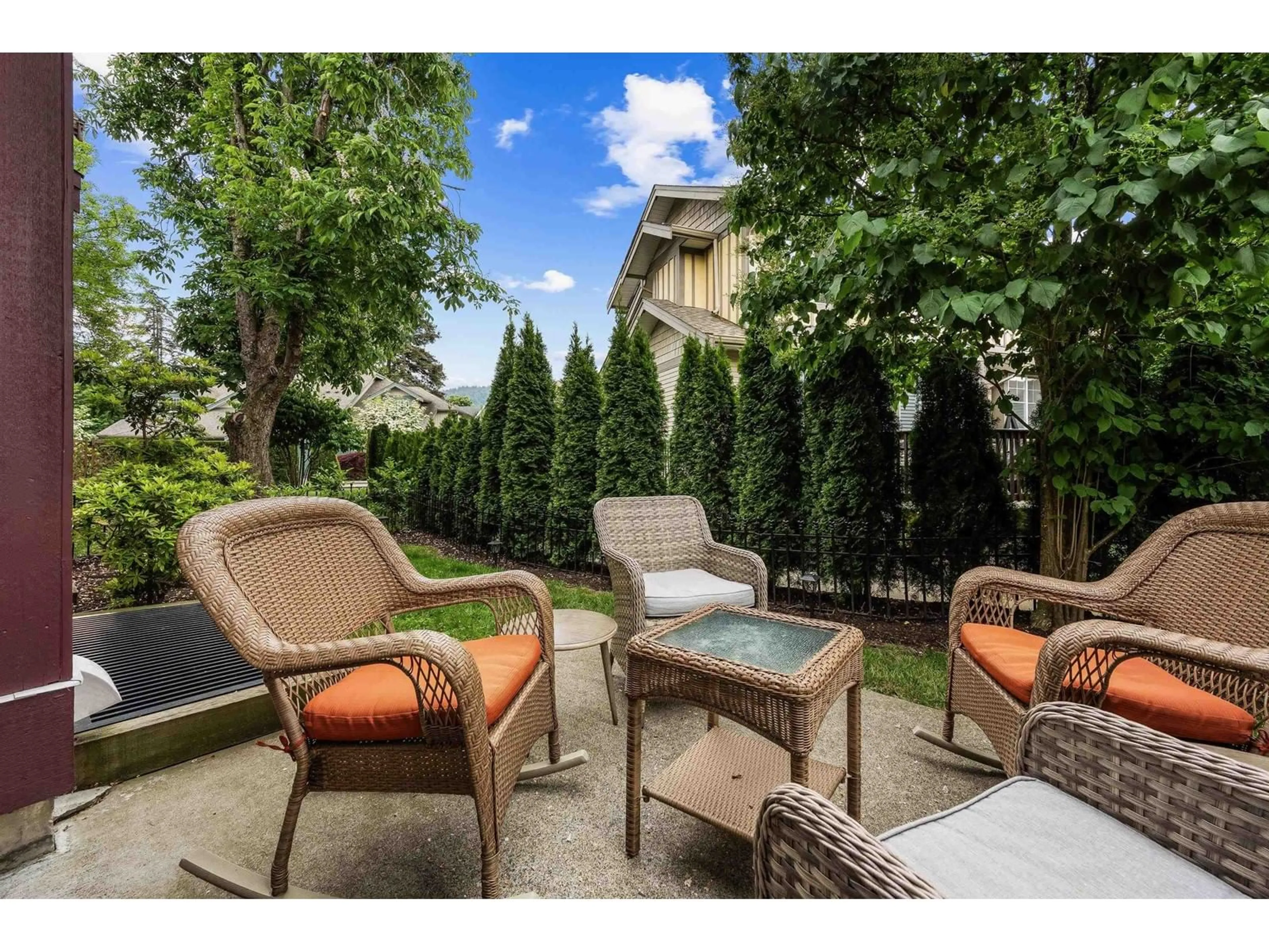 Patio, street for 41 - 45545 TAMIHI WAY, Chilliwack British Columbia V2R0G2