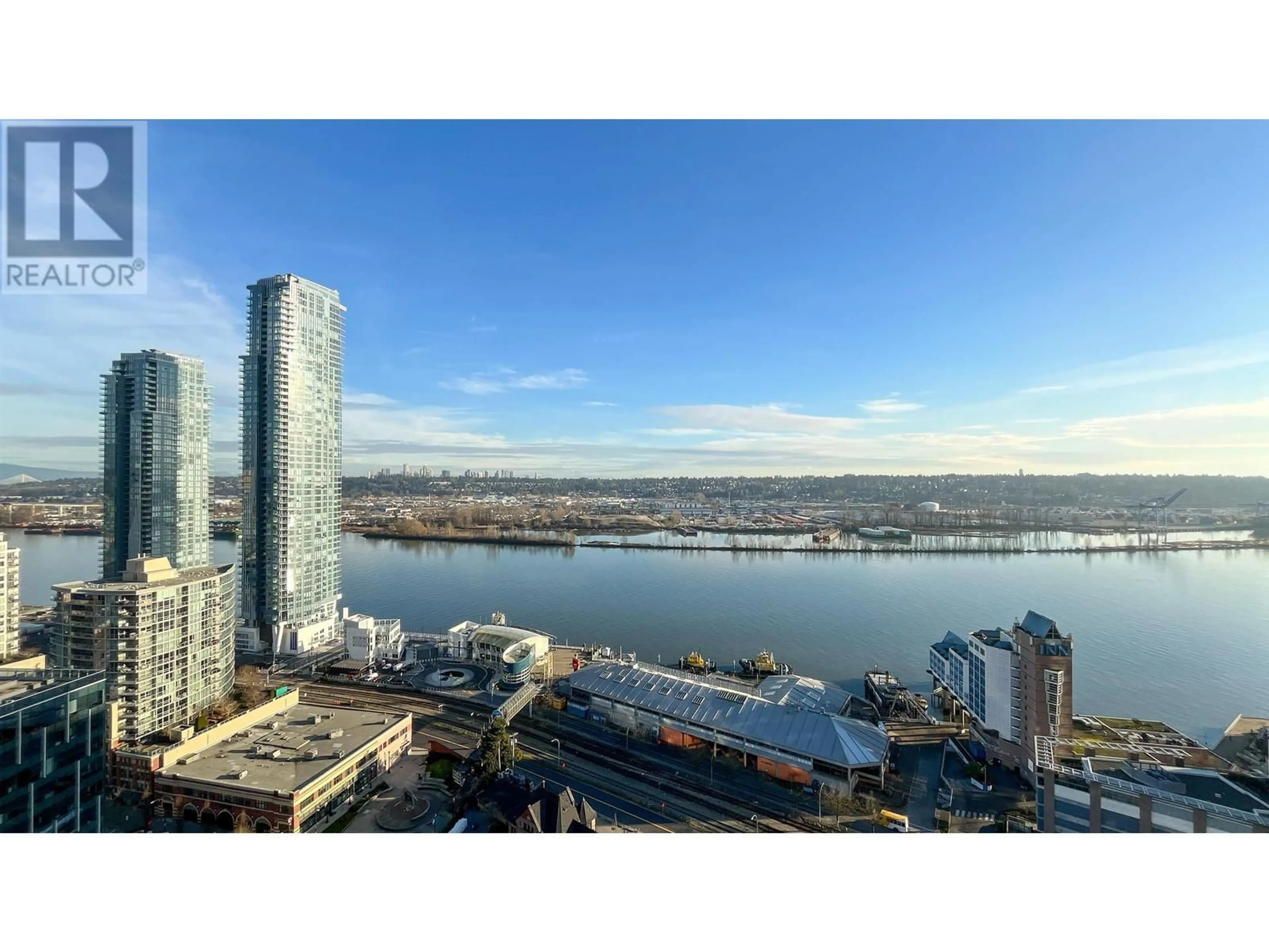 A pic from outside/outdoor area/front of a property/back of a property/a pic from drone, water/lake/river/ocean view for 3202 - 888 CARNARVON STREET, New Westminster British Columbia V3M0C6