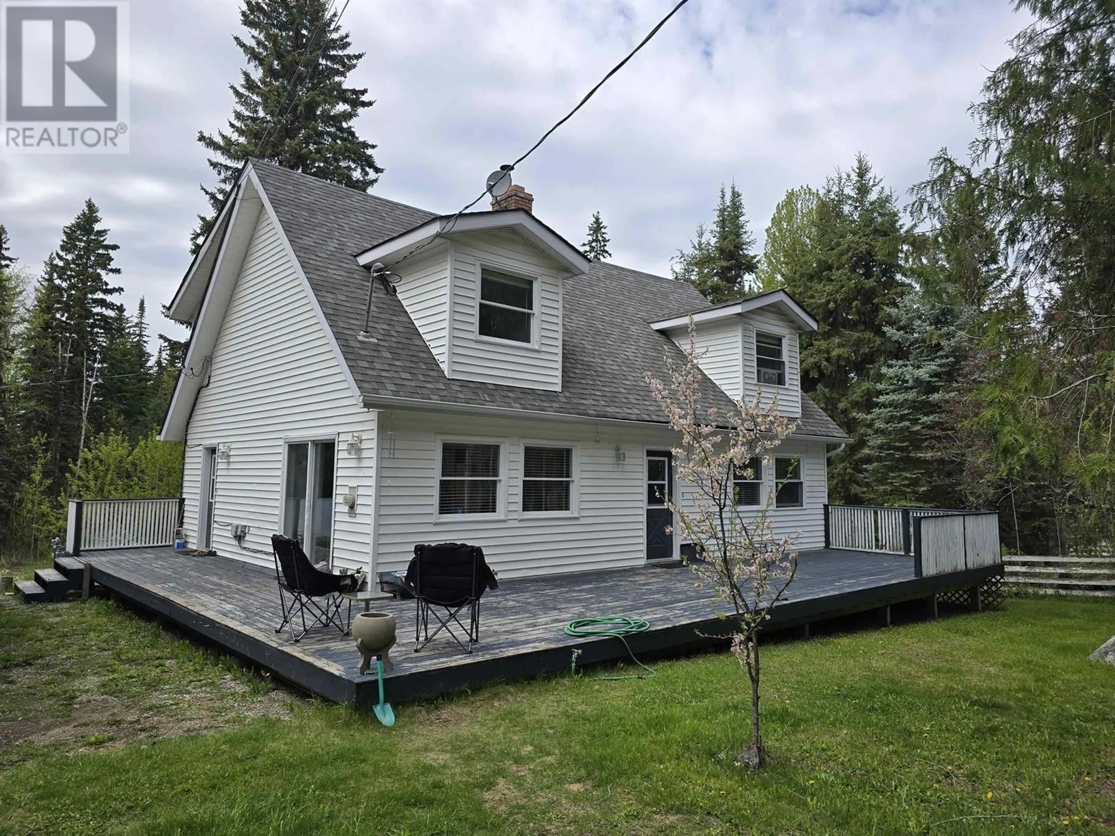A pic from outside/outdoor area/front of a property/back of a property/a pic from drone, street for 3957 CARAVELLE ROAD, Quesnel British Columbia V2J6V3
