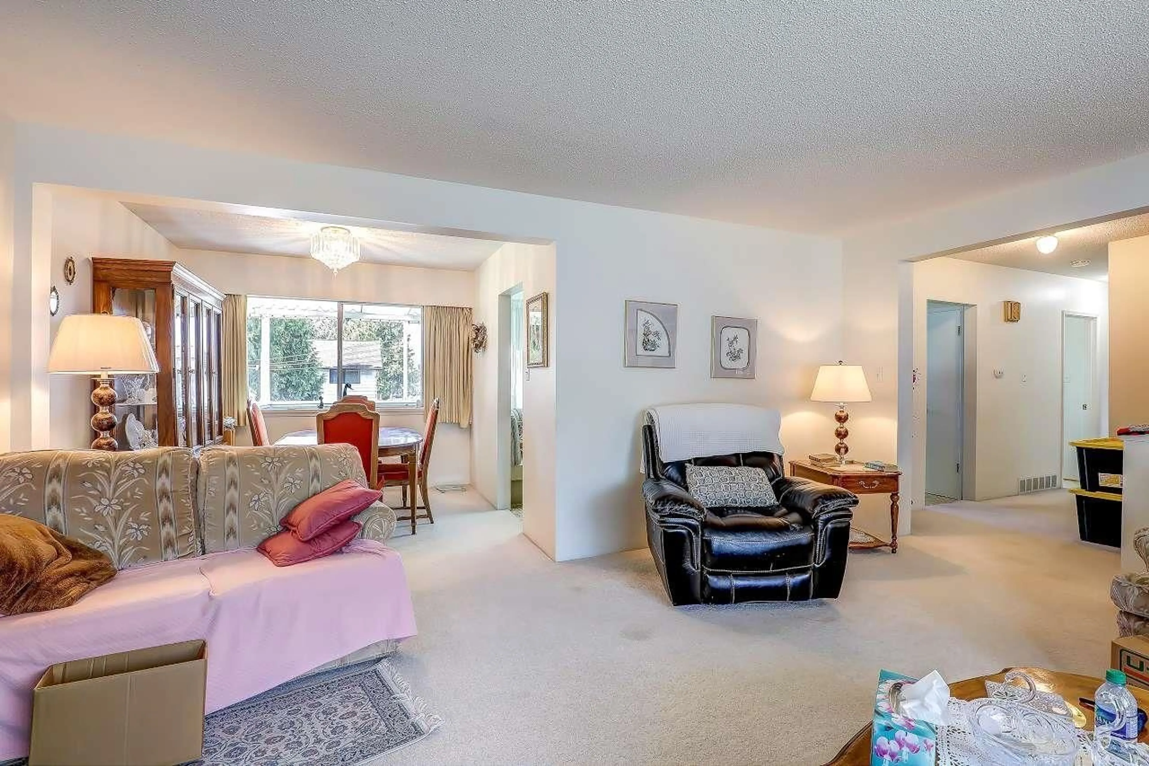 Living room with furniture, unknown for 7127 116, Delta British Columbia V4E1X9