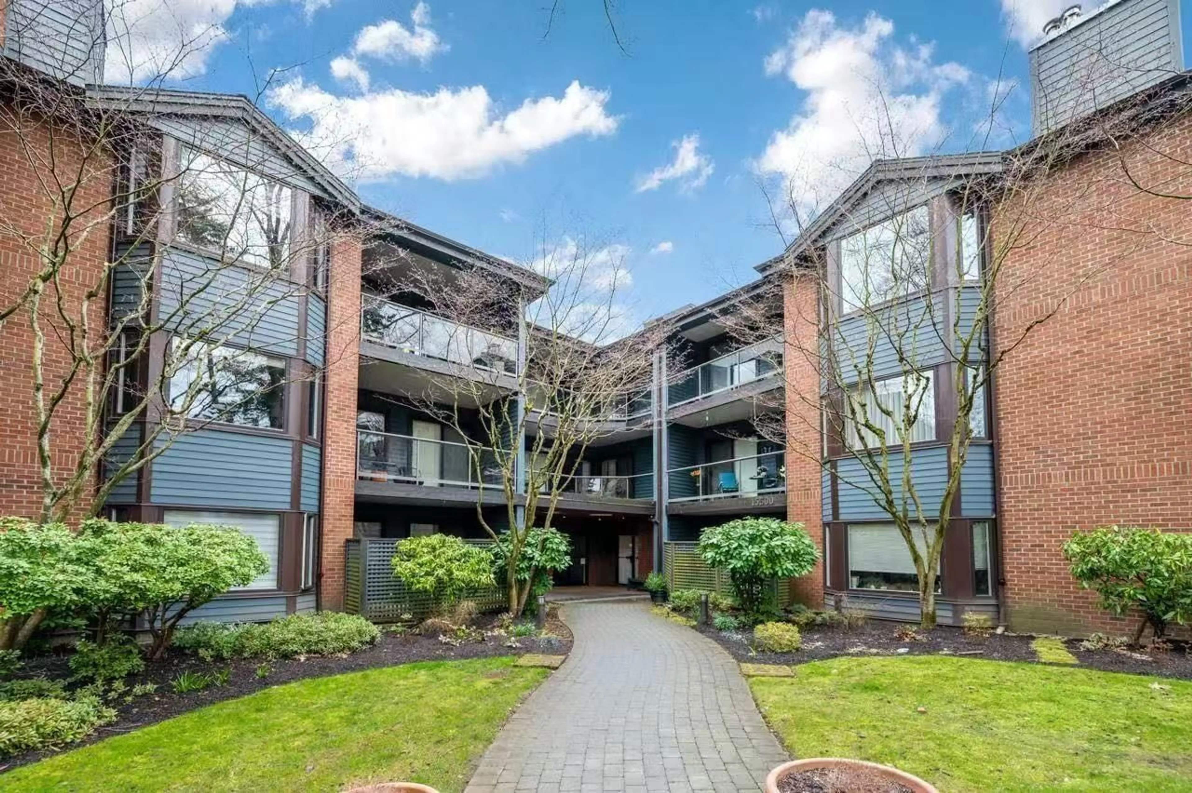 A pic from outside/outdoor area/front of a property/back of a property/a pic from drone, building for 110 - 15300 17, Surrey British Columbia V4A8Y6
