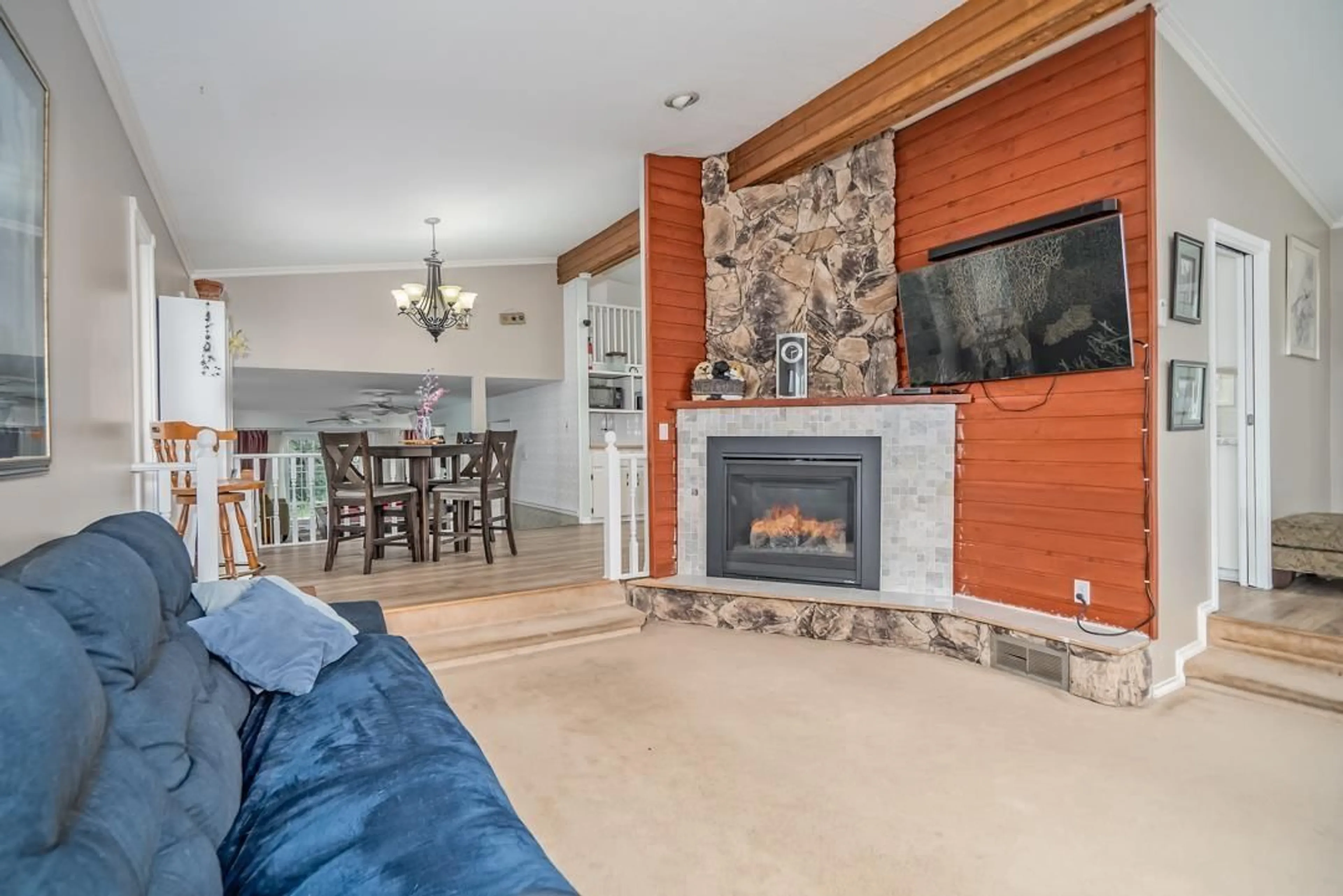 Living room with furniture, ceramic/tile floor for 4930 205A, Langley British Columbia V3A5R1
