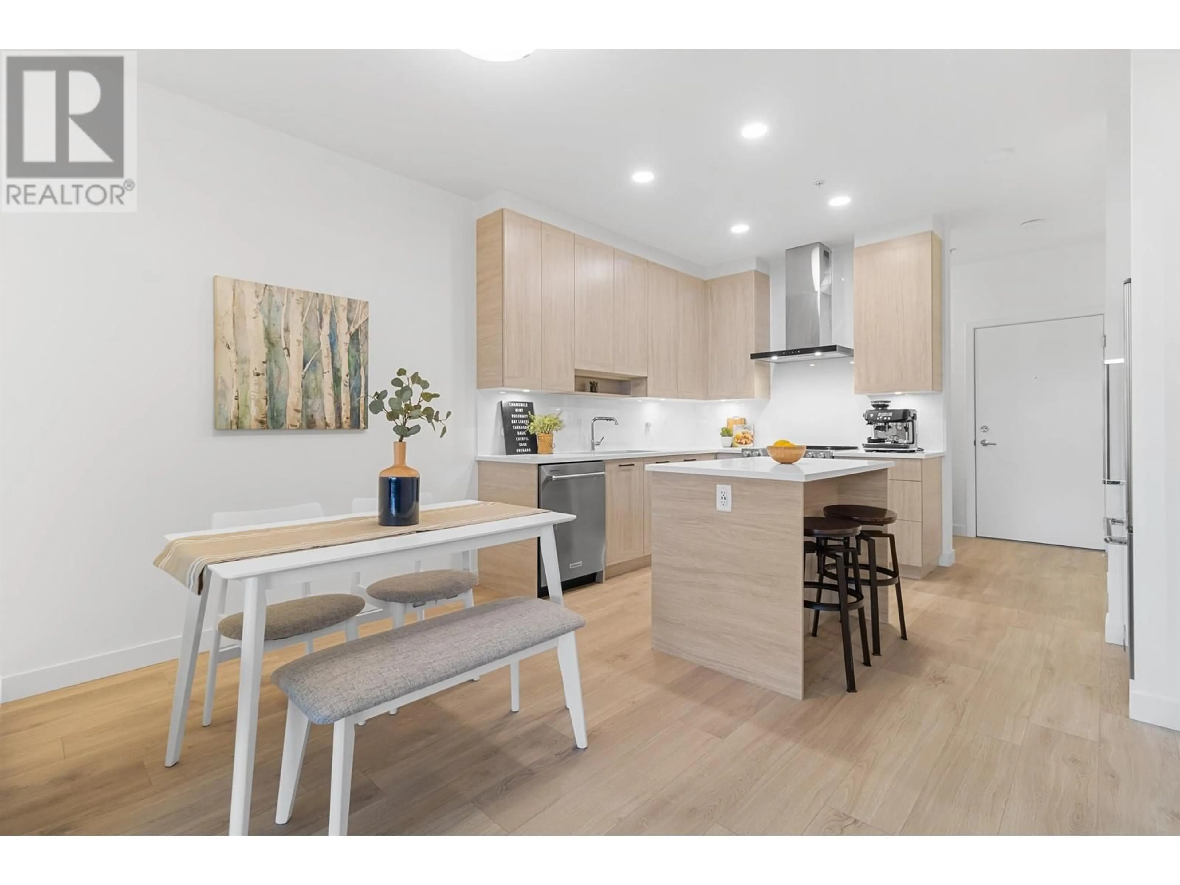Open concept kitchen, wood/laminate floor for 413 - 7579 16TH STREET, Burnaby British Columbia V3N0H7