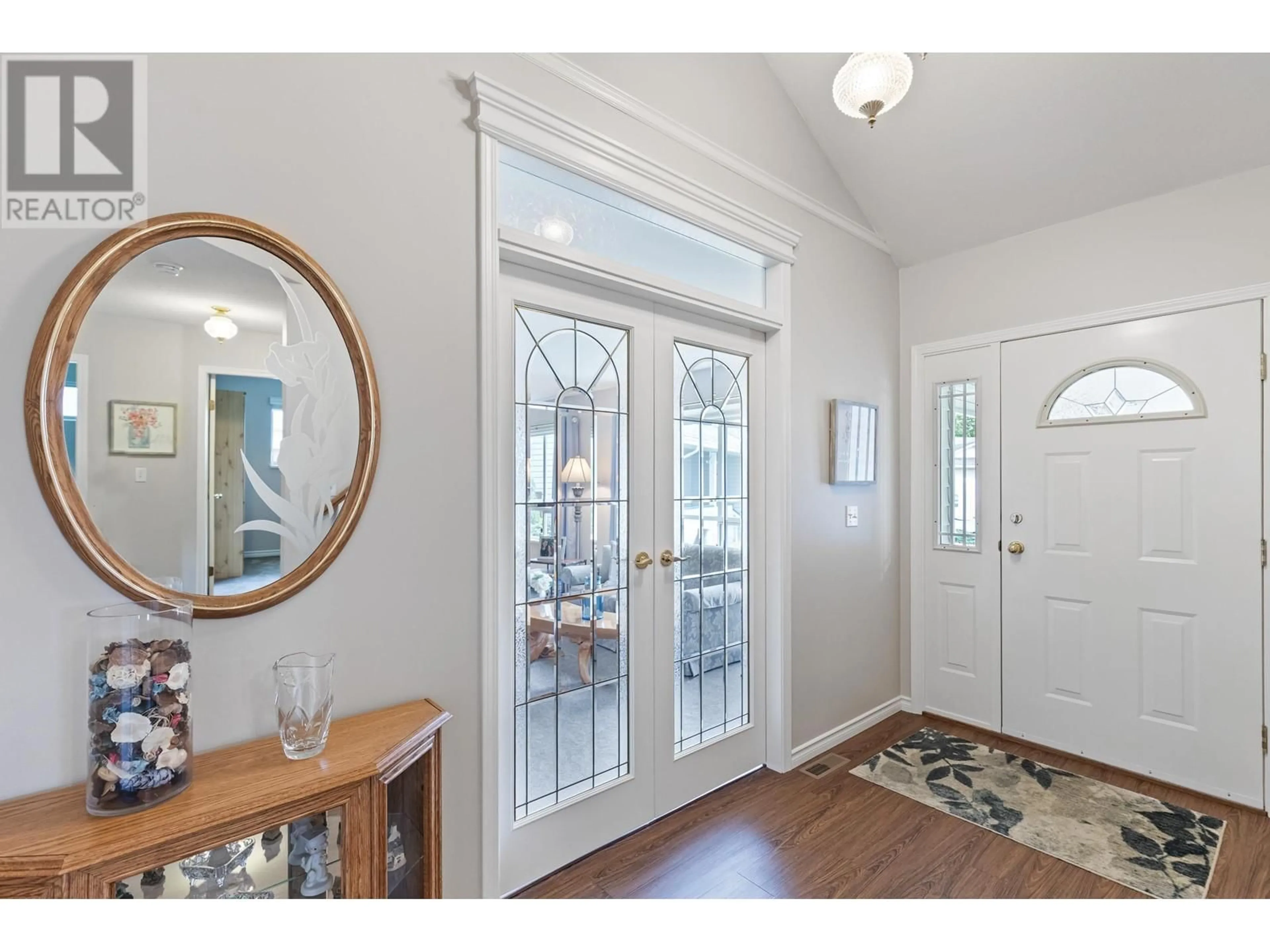 Indoor entryway for 12235 CYPRESS COURT, Pitt Meadows British Columbia V3Y2E1