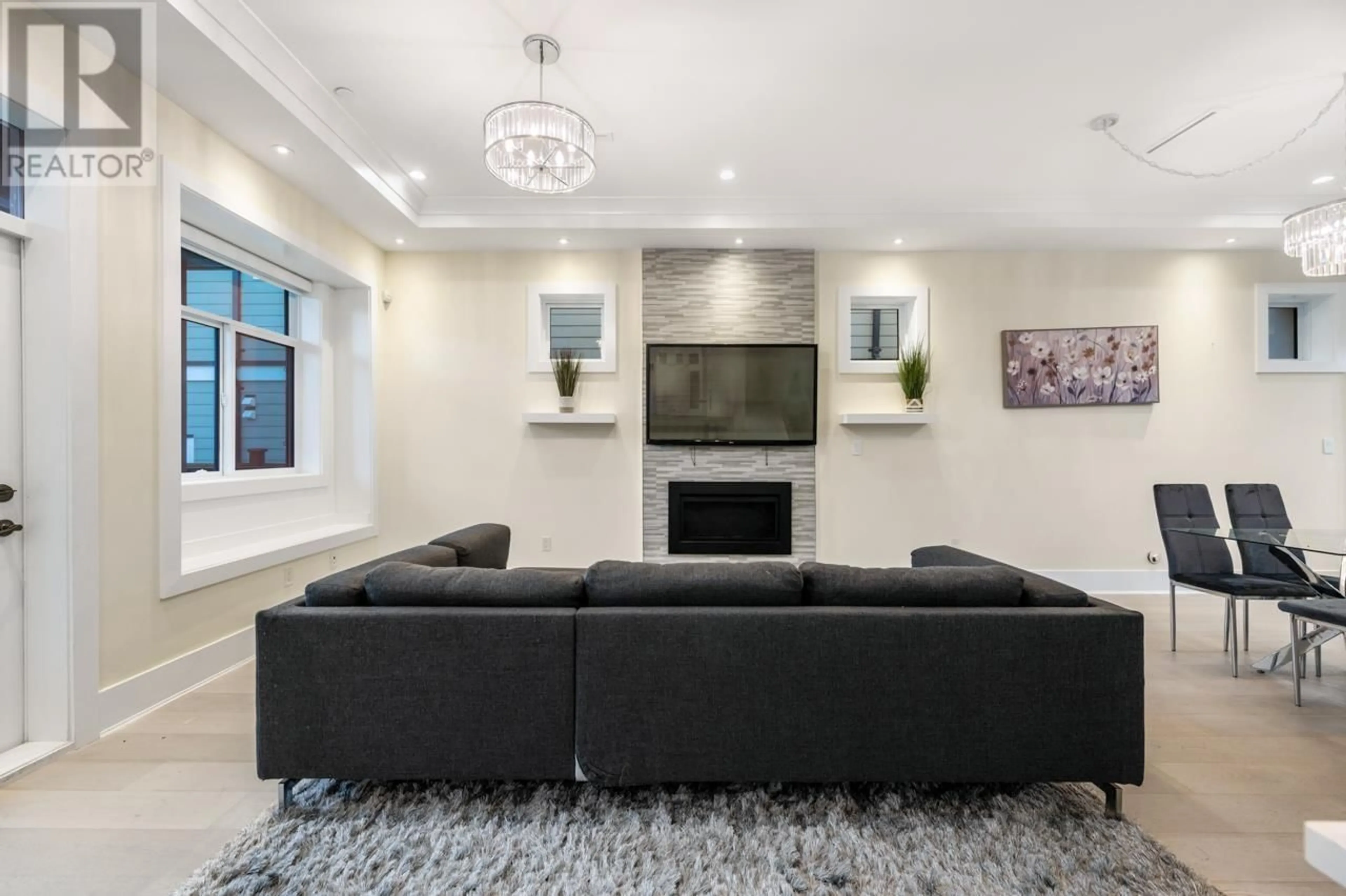 Living room with furniture, unknown for 288 59TH AVENUE, Vancouver British Columbia V5X1X9