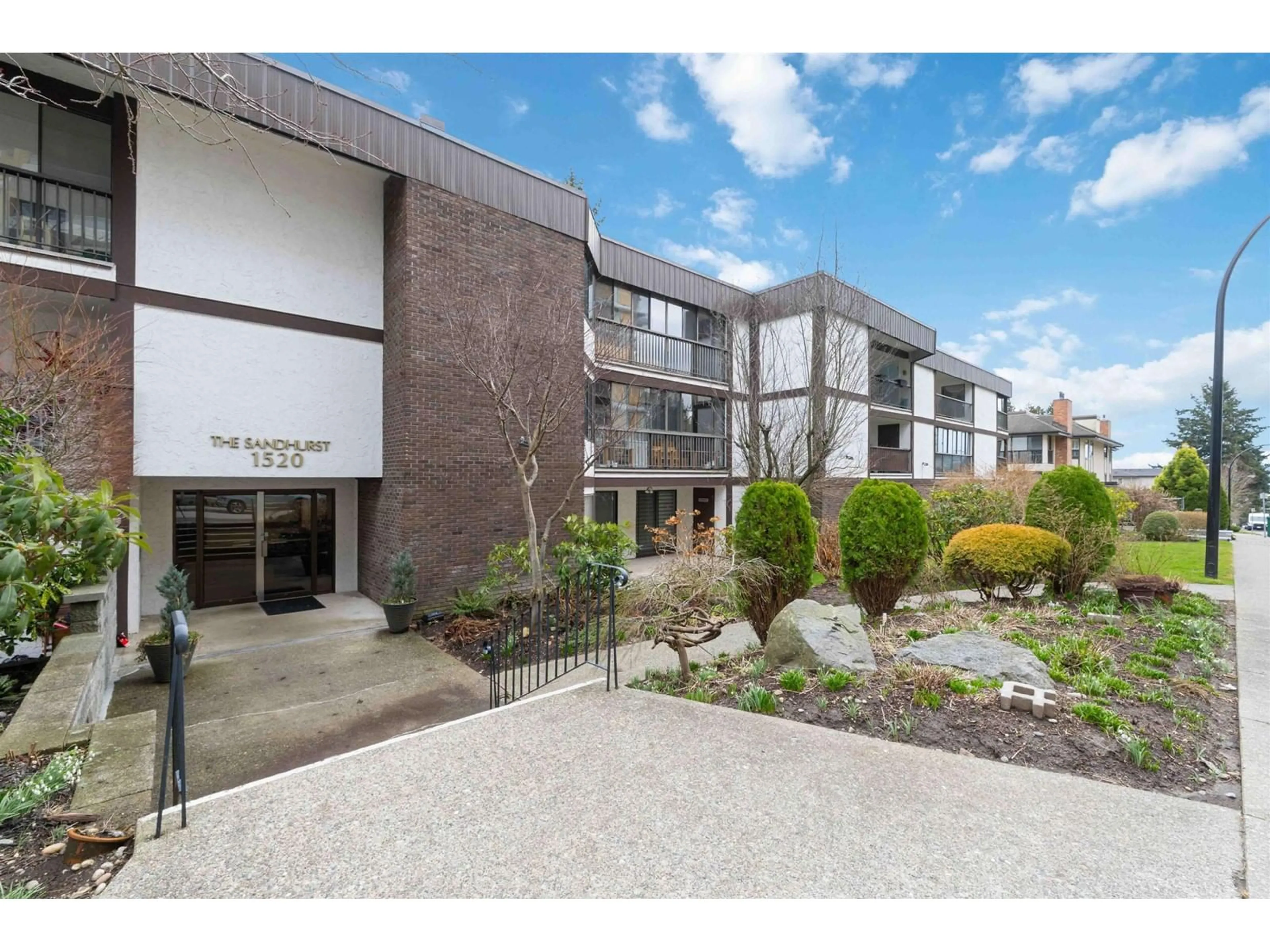 Unknown for 111 - 1520 VIDAL, White Rock British Columbia V4B3T7