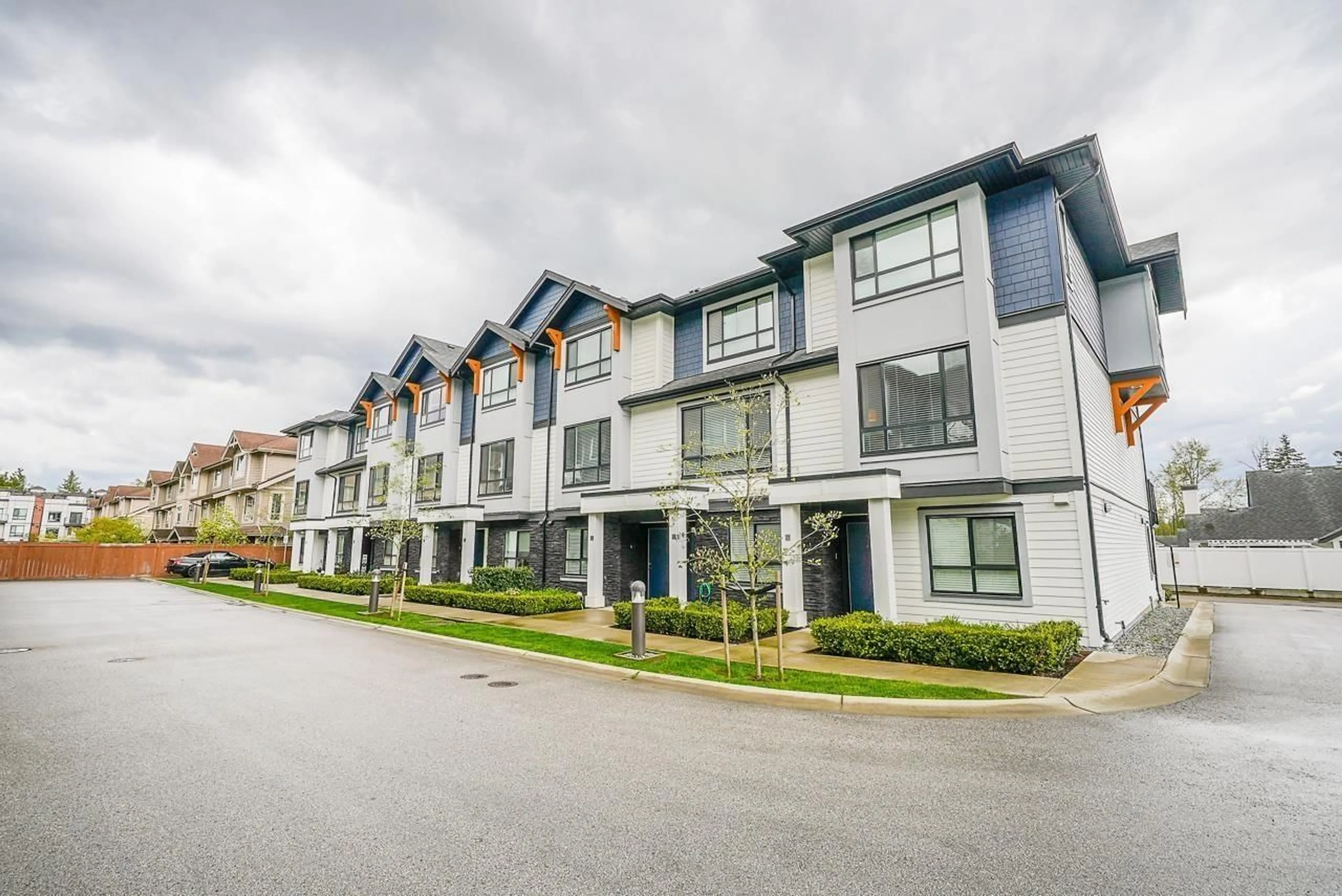 A pic from outside/outdoor area/front of a property/back of a property/a pic from drone, street for 26 - 19704 55A, Langley British Columbia V3A0L2