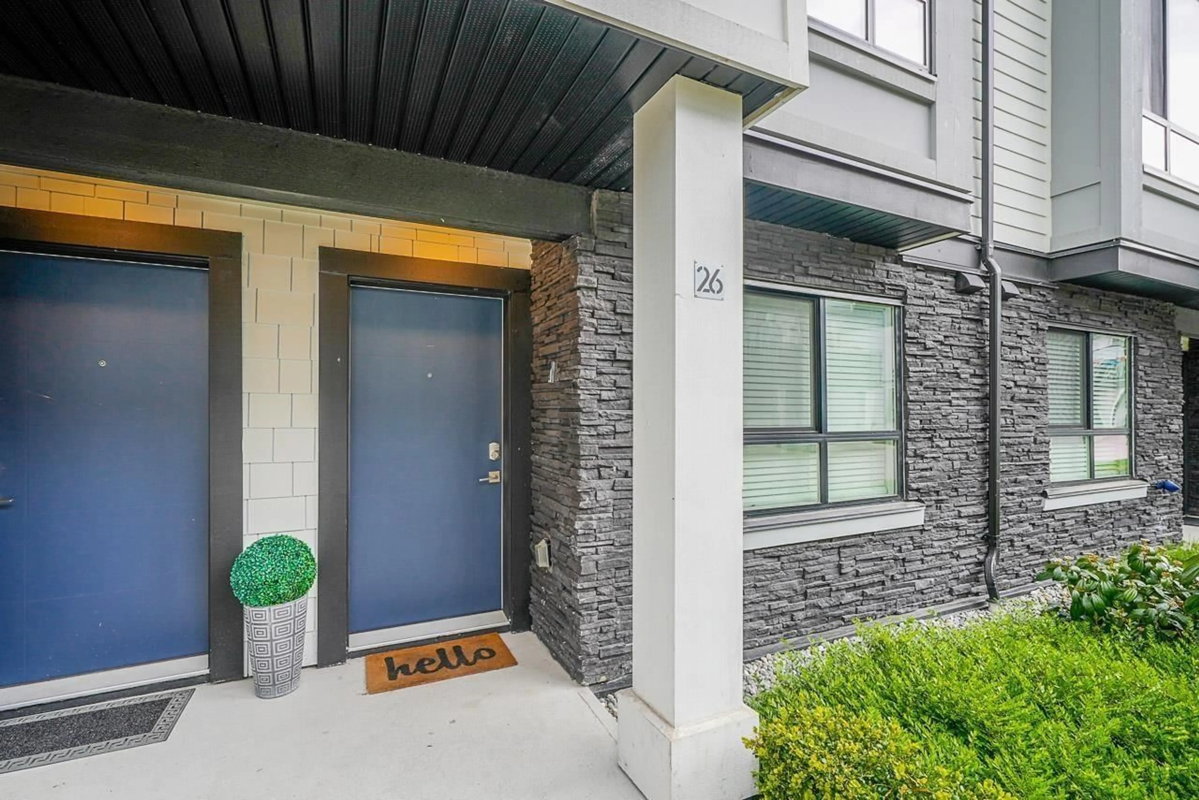 Indoor entryway for 26 - 19704 55A, Langley British Columbia V3A0L2