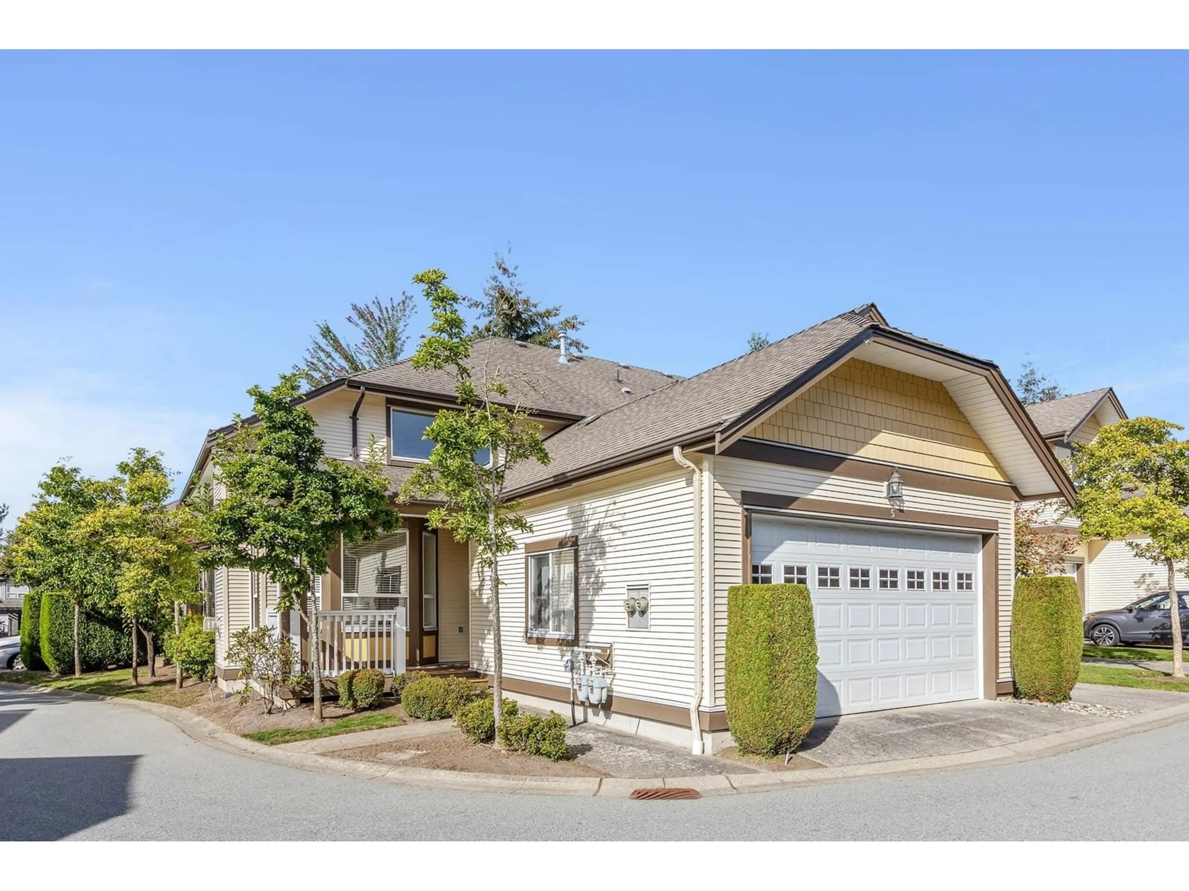 Home with vinyl exterior material, street for 5 - 8250 158, Surrey British Columbia V4N0R5