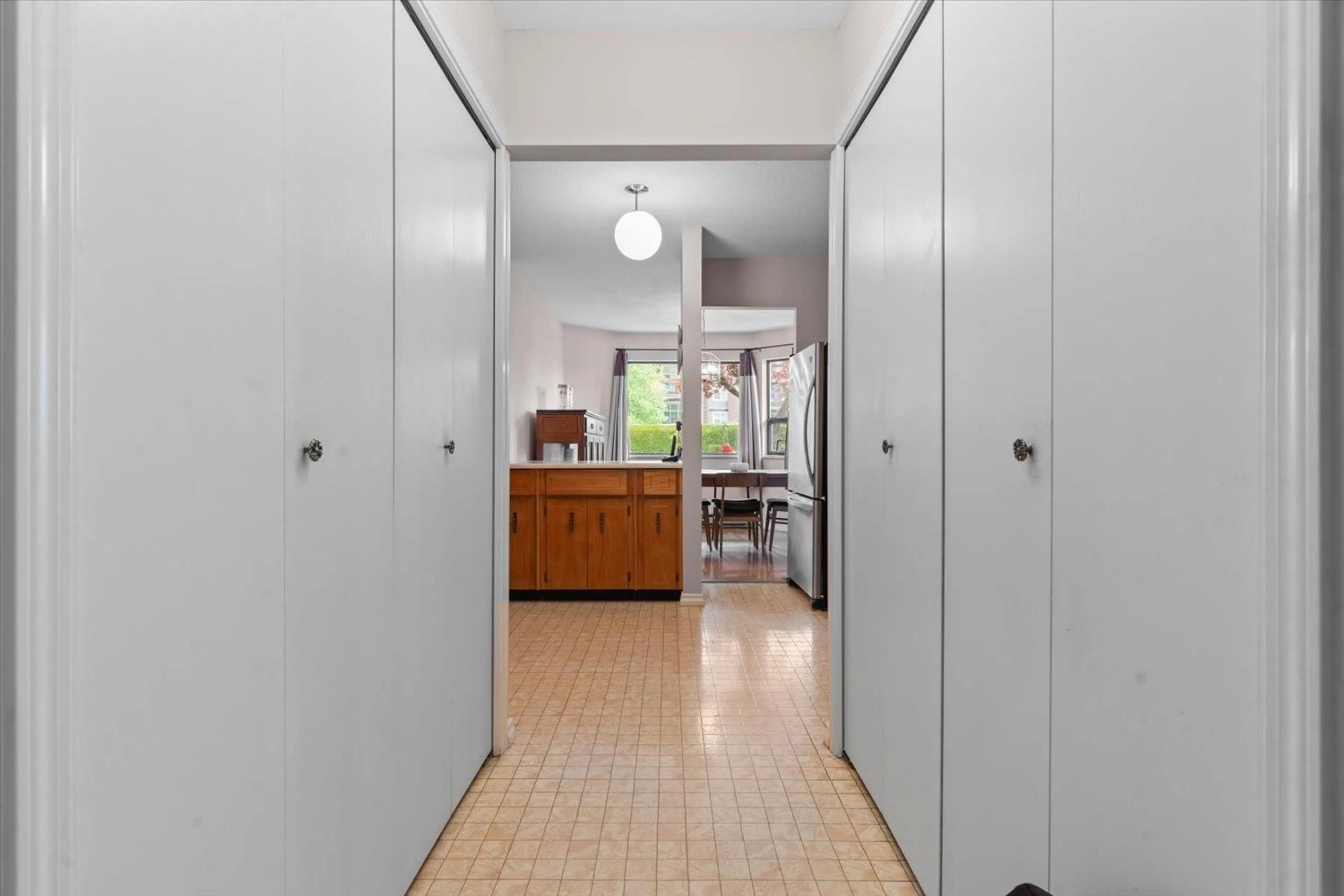 Indoor foyer for 1 - 7455 HURON STREET, Chilliwack British Columbia V2R2R9