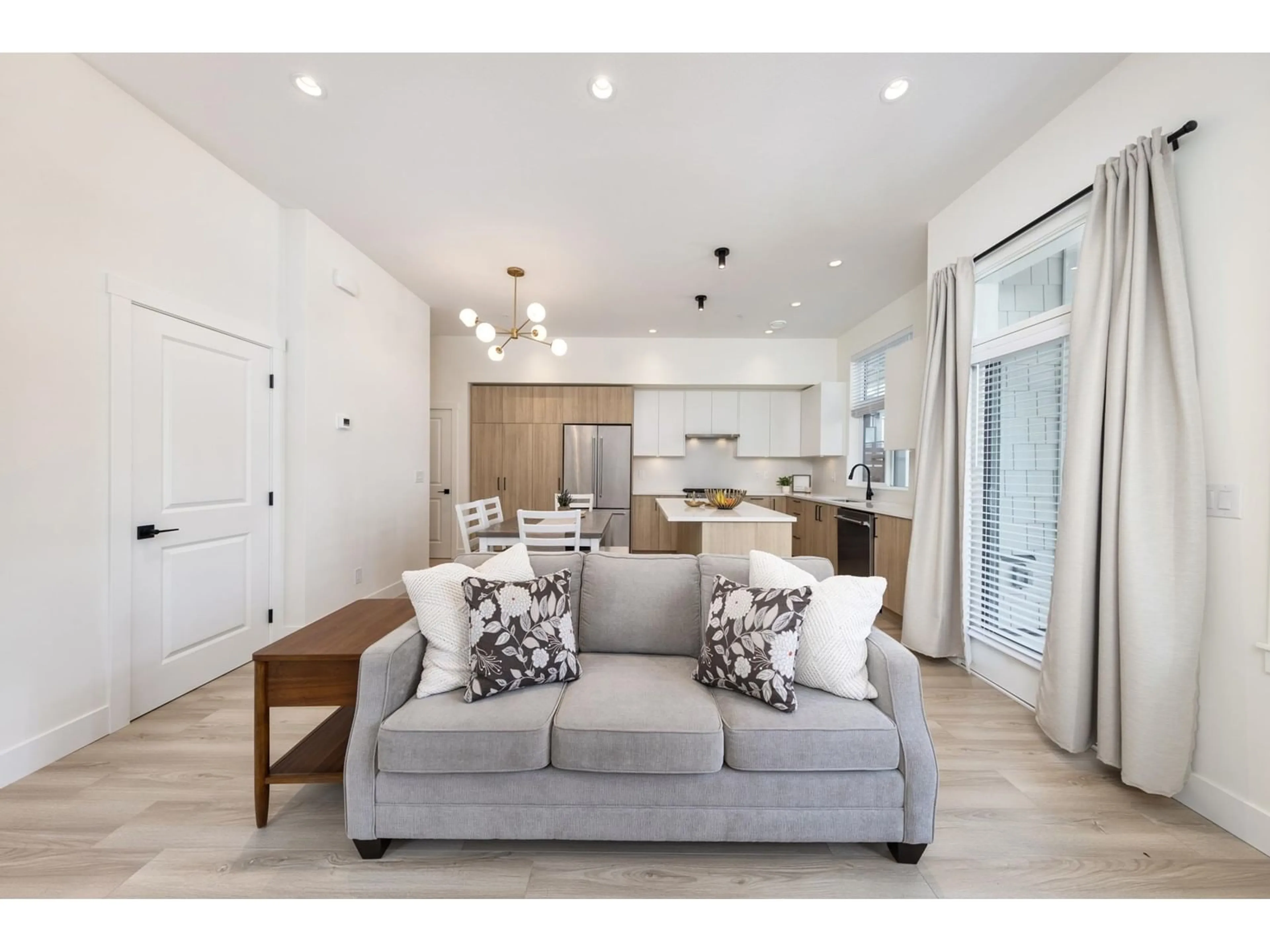 Living room with furniture, unknown for 60 - 7640 197, Langley British Columbia V2Y3W2