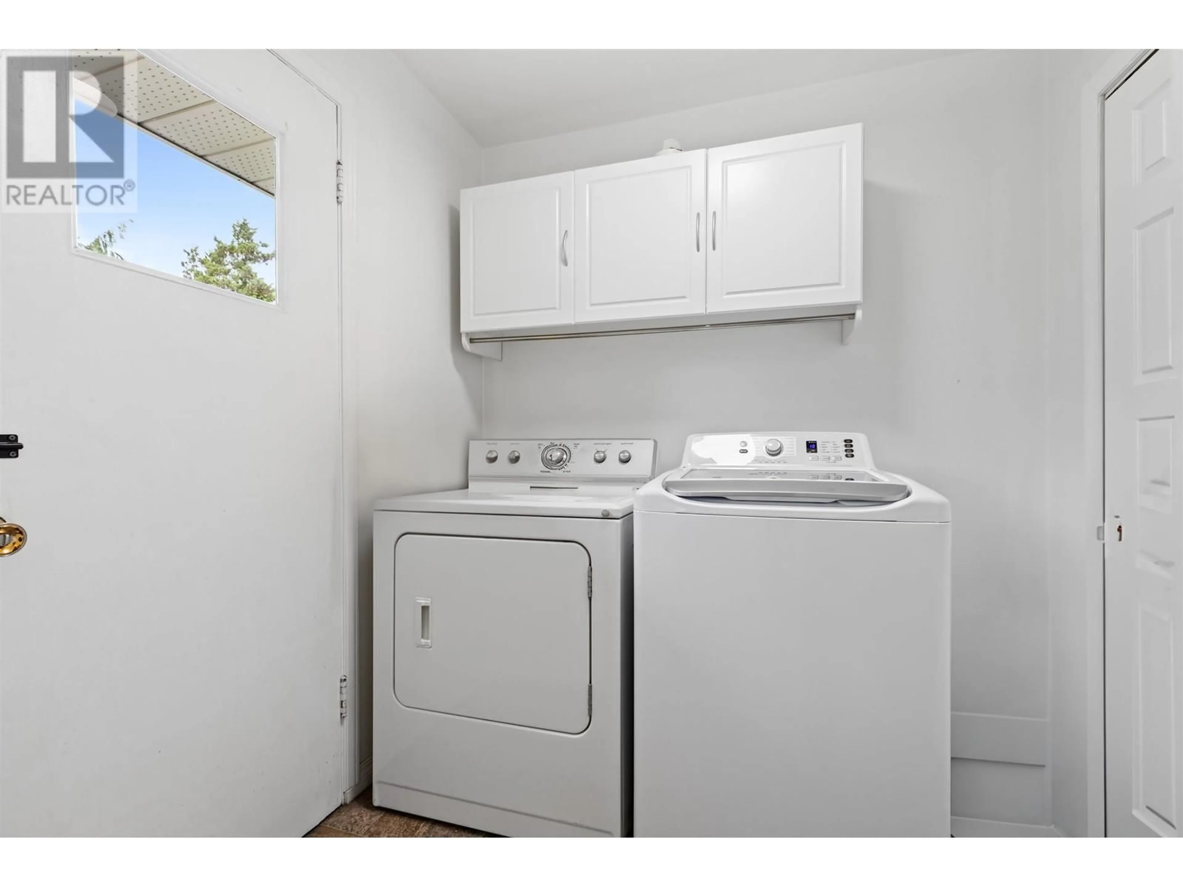Laundry room for 12121 228 STREET, Maple Ridge British Columbia V2X6M2