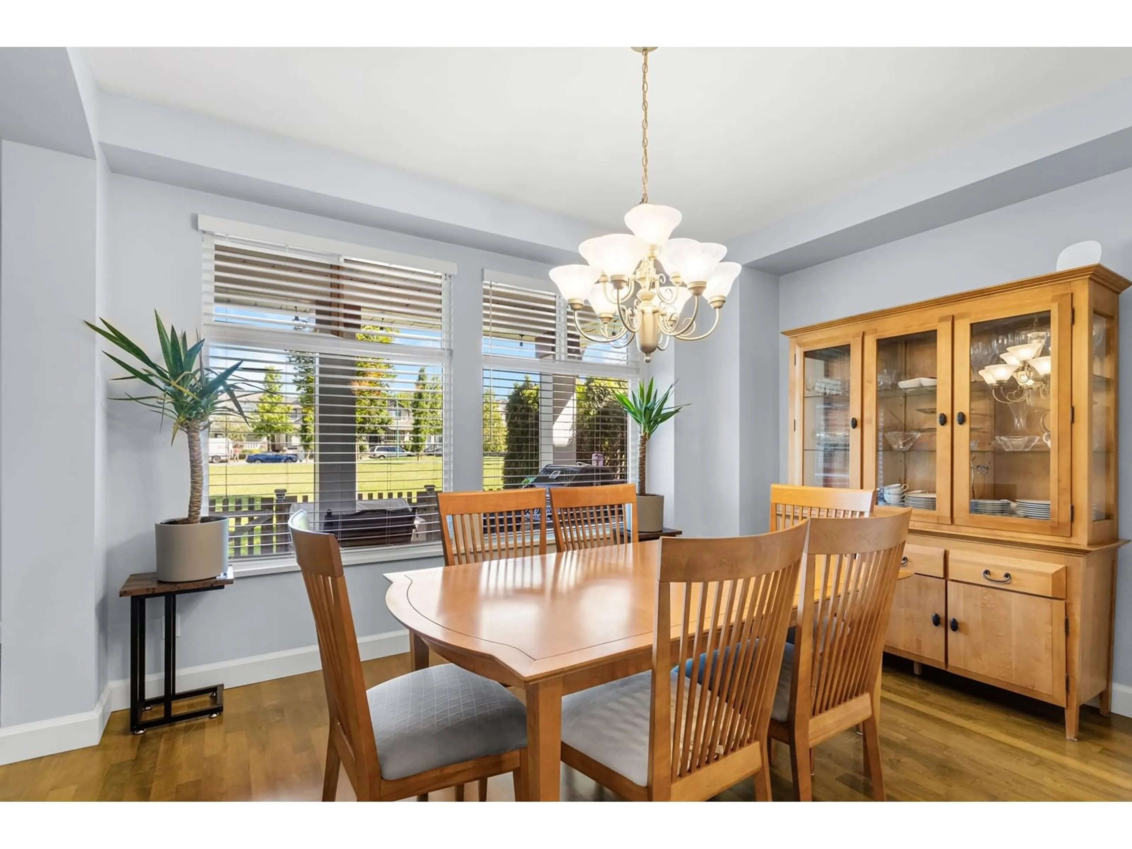Dining room, wood/laminate floor for 7 - 7067 189, Surrey British Columbia V4N5M9