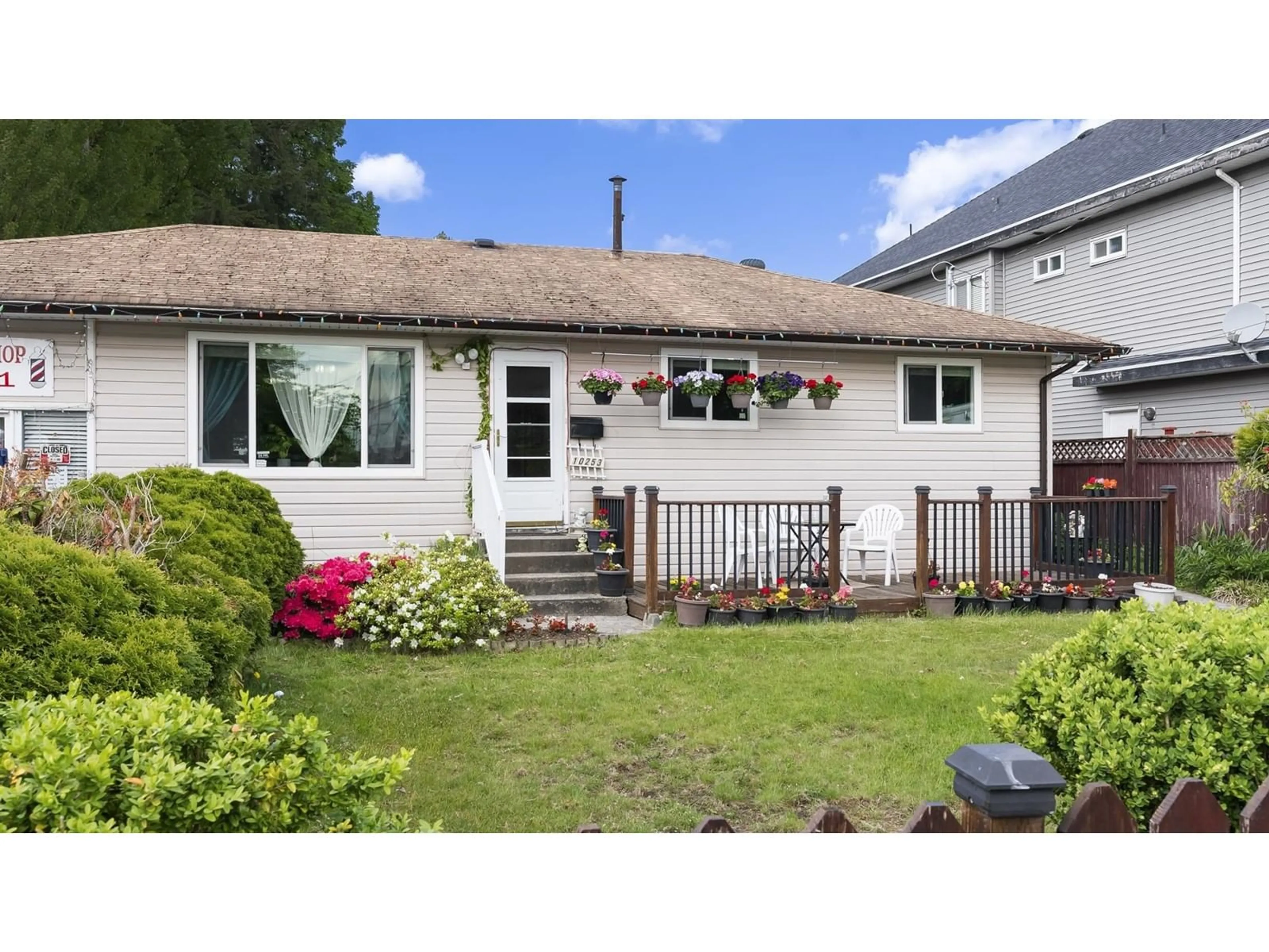Unknown for 10253 149, Surrey British Columbia V3R3Z9