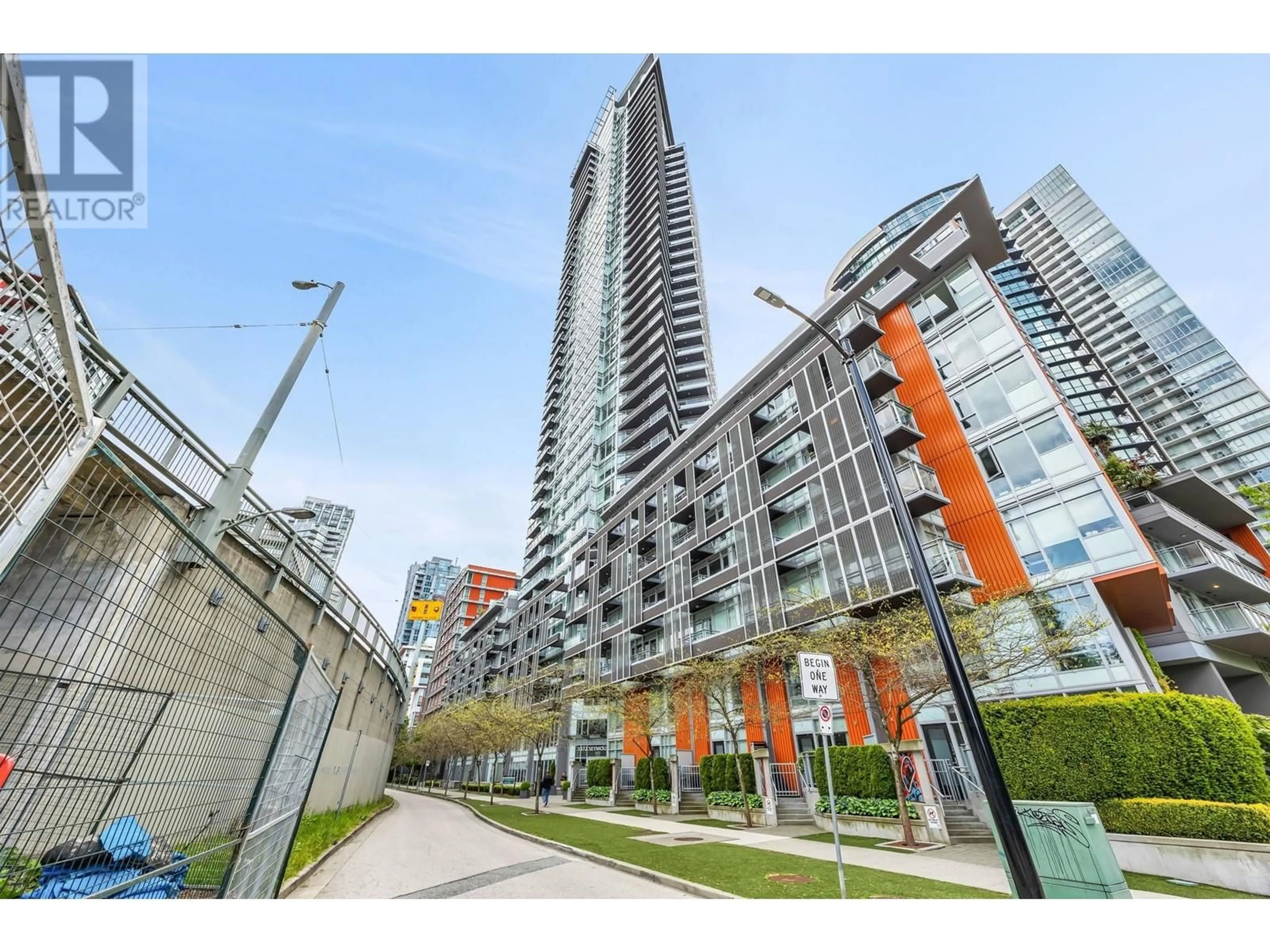 Patio, street for 2607 - 1372 SEYMOUR STREET, Vancouver British Columbia V6B0L1