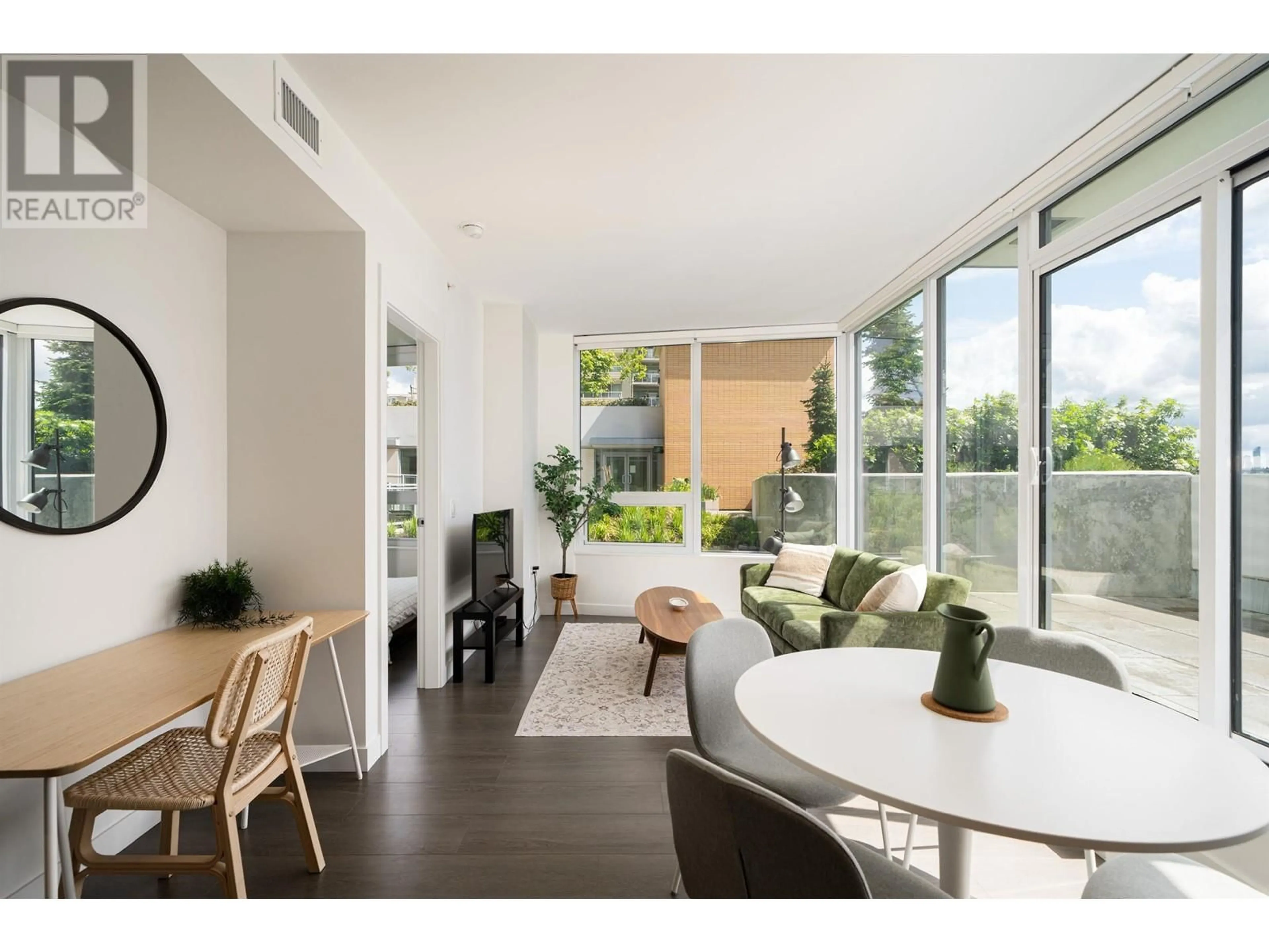 Living room with furniture, unknown for 417 - 618 CARNARVON STREET, New Westminster British Columbia V3M0N9