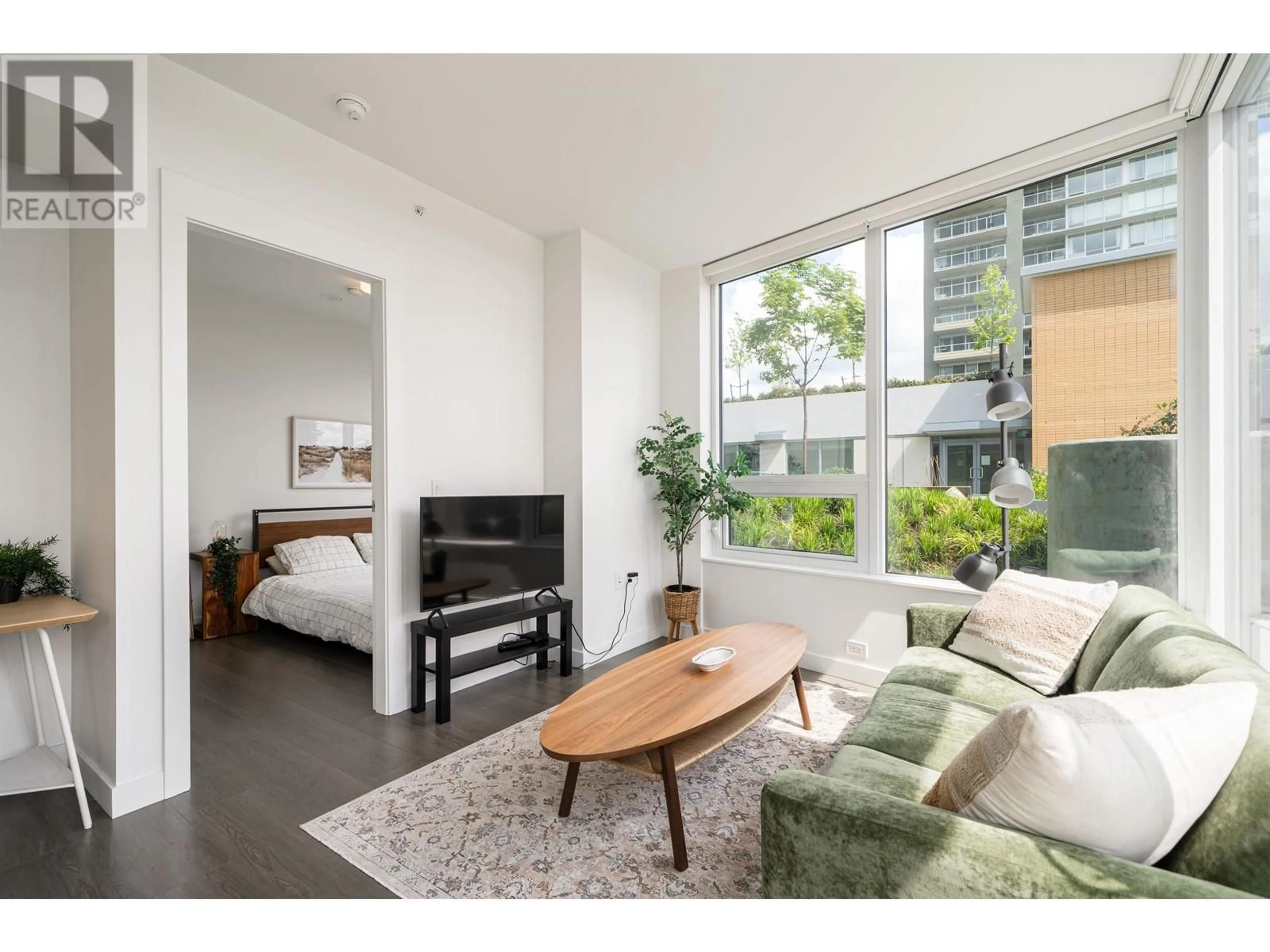 Living room with furniture, wood/laminate floor for 417 - 618 CARNARVON STREET, New Westminster British Columbia V3M0N9
