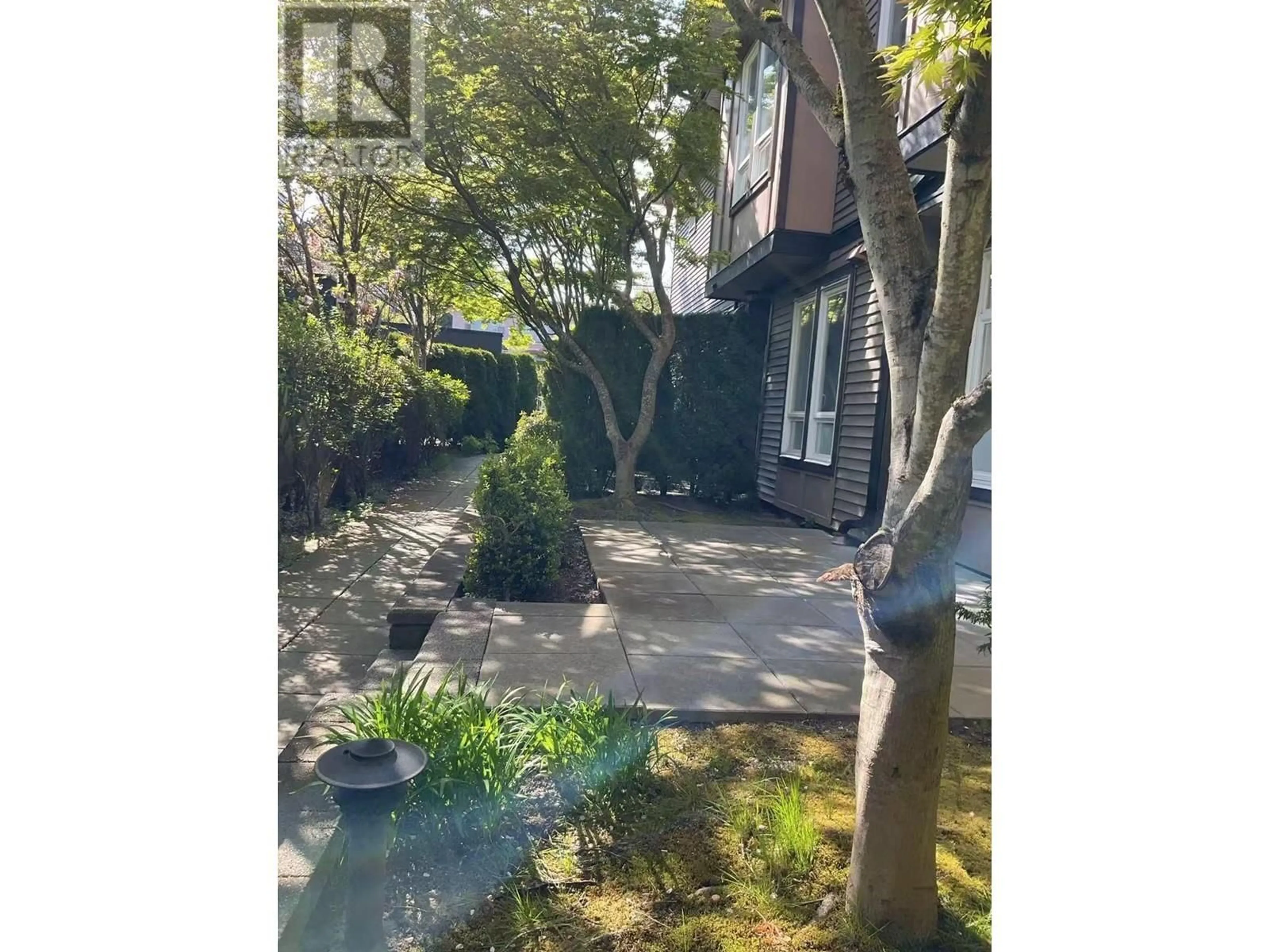 A pic from outside/outdoor area/front of a property/back of a property/a pic from drone, street for 26 - 6538 ELGIN AVENUE, Burnaby British Columbia V5H3S6
