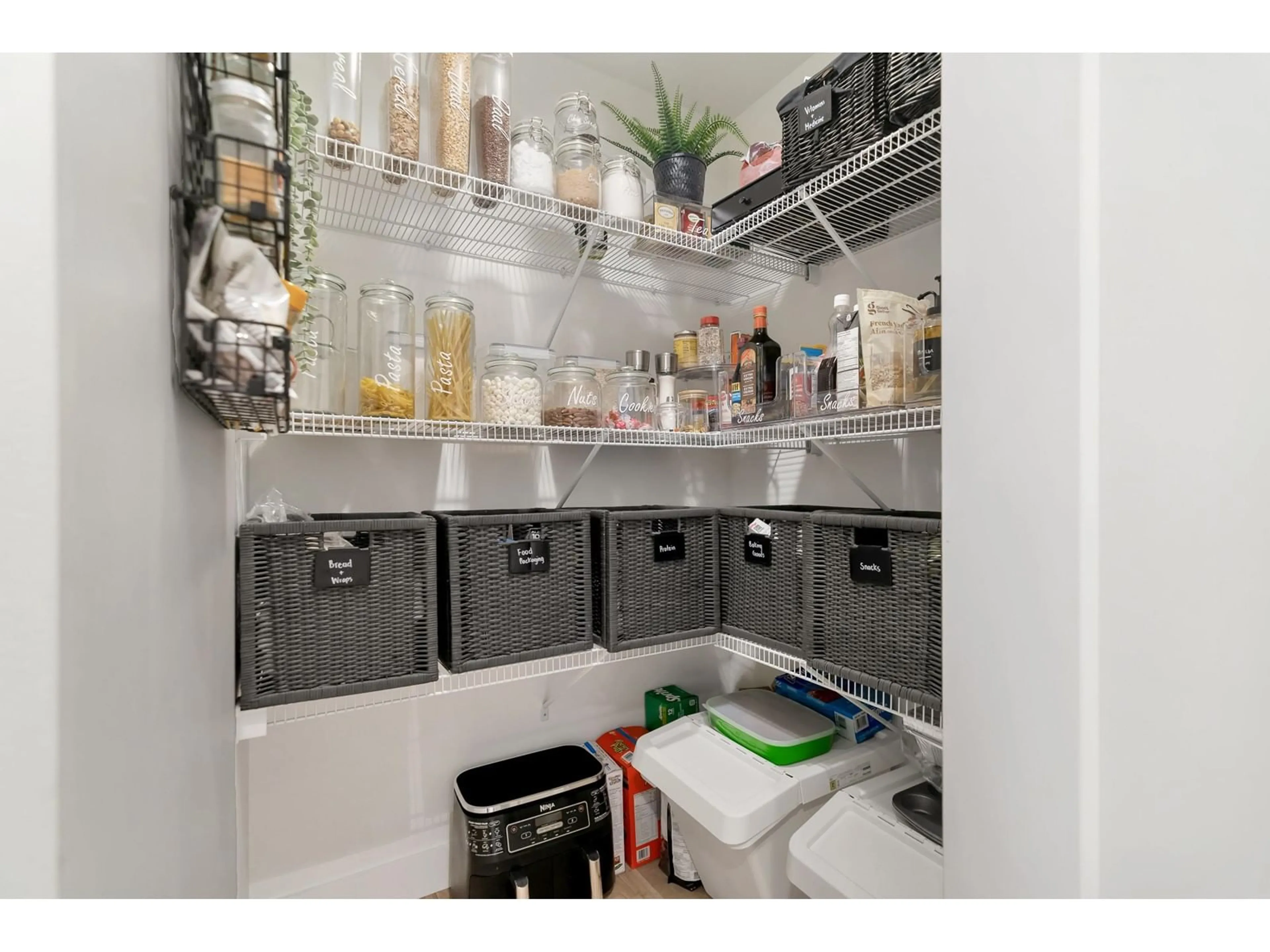 Laundry room for 315 - 2493 MONTROSE, Abbotsford British Columbia V2V0L4