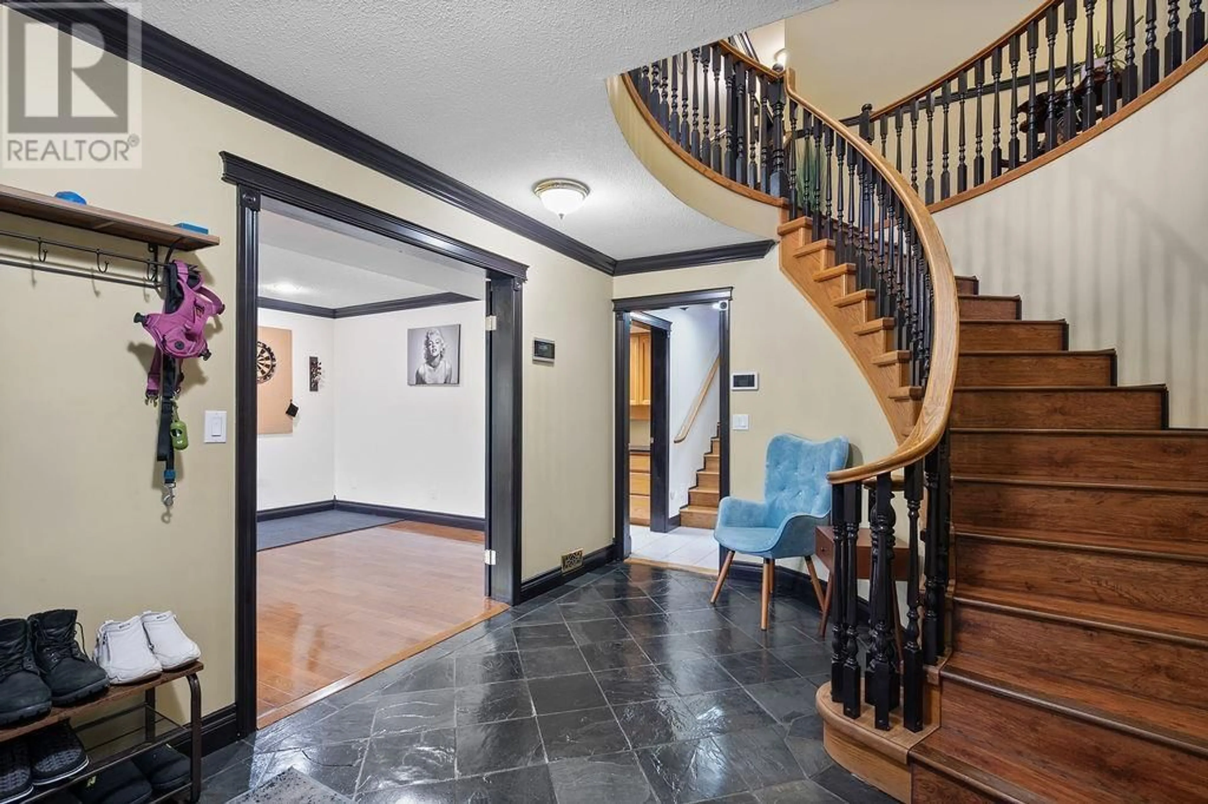 Indoor foyer for 23638 108 LOOP, Maple Ridge British Columbia V2W1B2