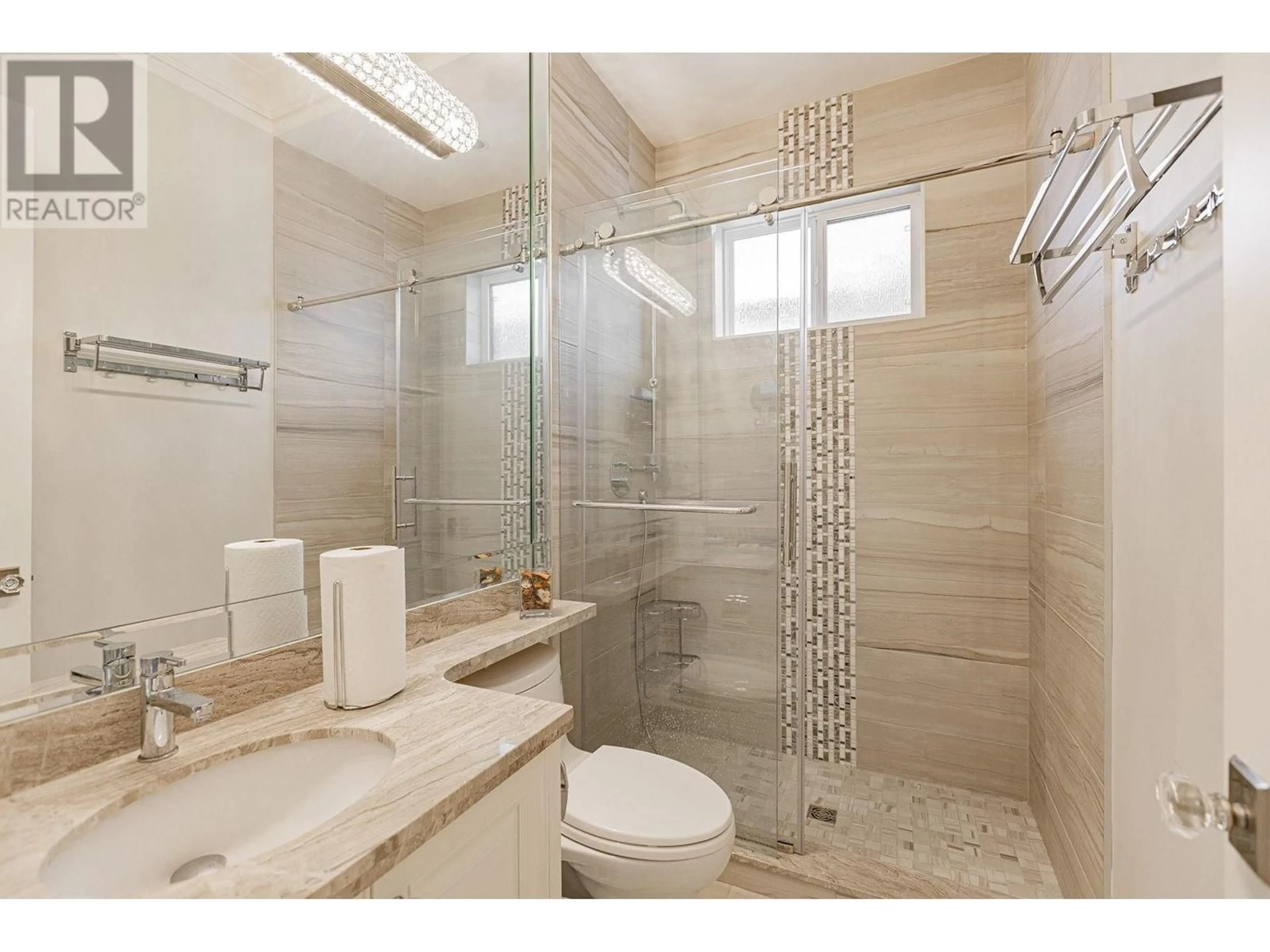 Standard bathroom, ceramic/tile floor for 7580 MALAHAT AVENUE, Richmond British Columbia V7A4G9