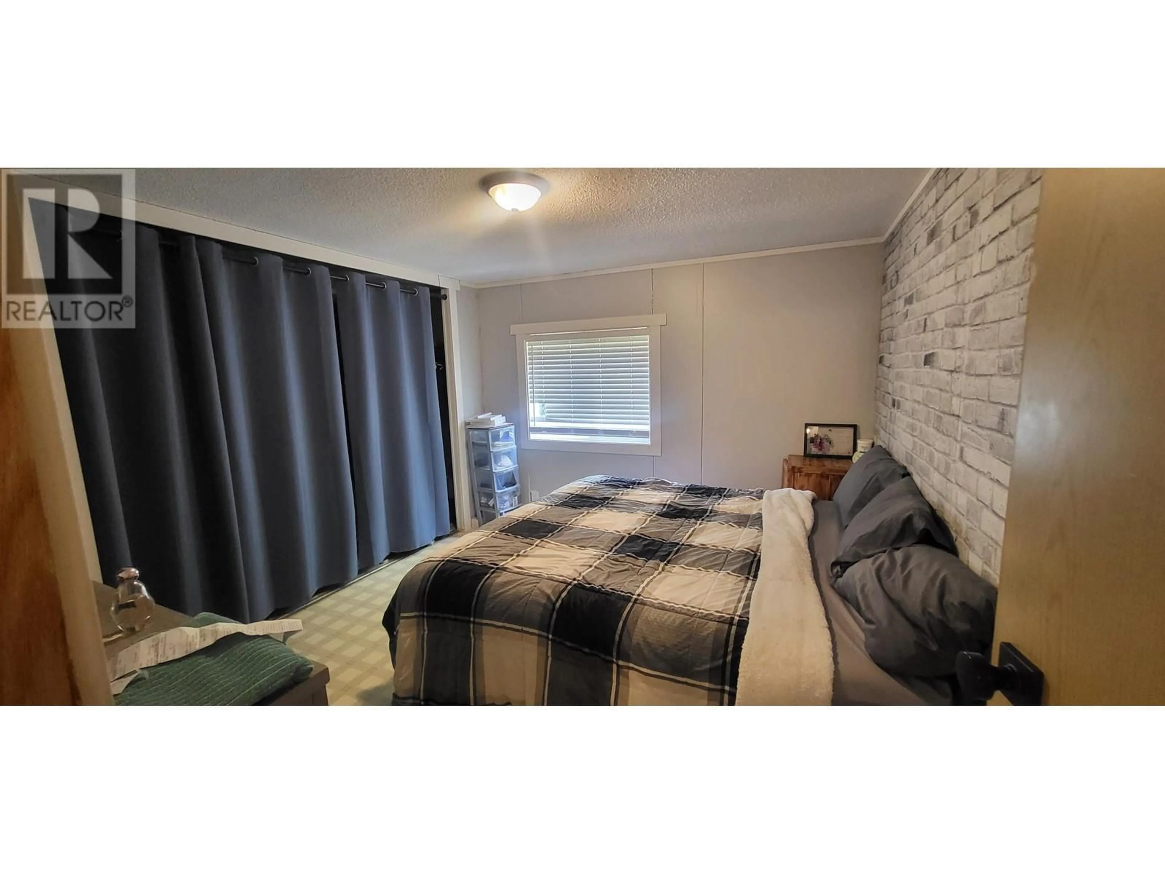 A pic of a room for 10 - 8622 HART HIGHWAY, Prince George British Columbia V2K3B7