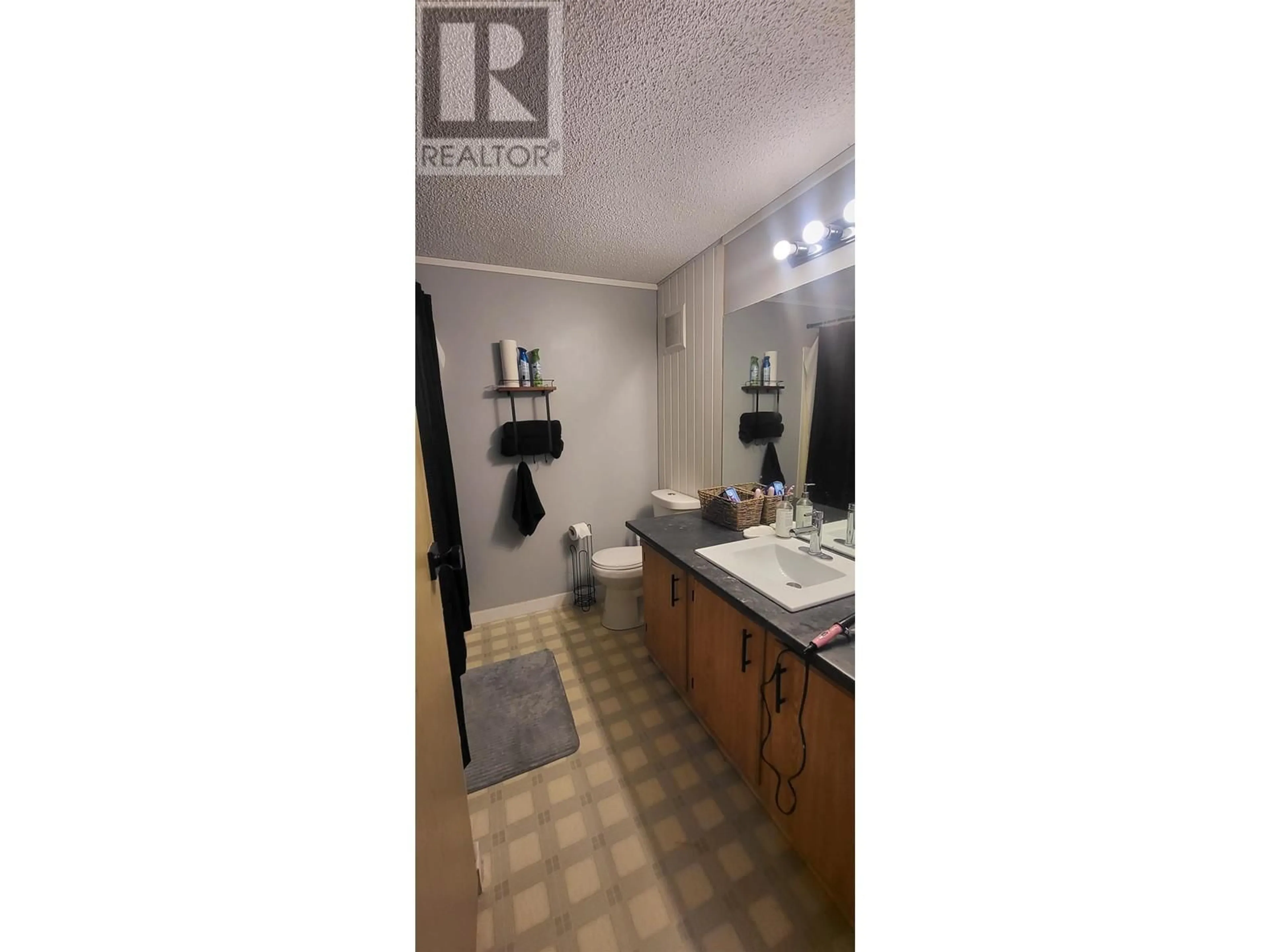 A pic of a room for 10 - 8622 HART HIGHWAY, Prince George British Columbia V2K3B7