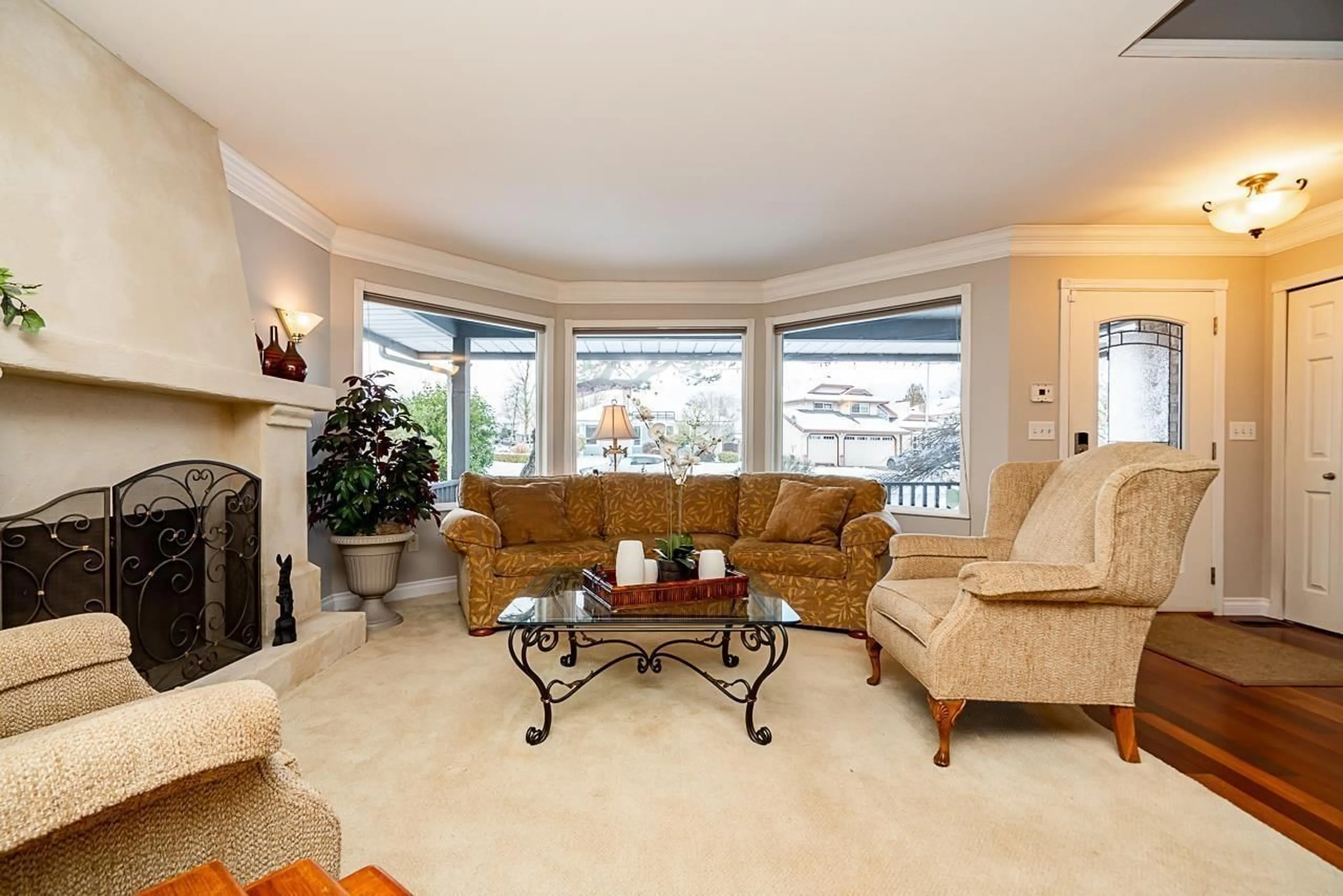 Living room with furniture, unknown for 18856 58, Surrey British Columbia V3S7M2