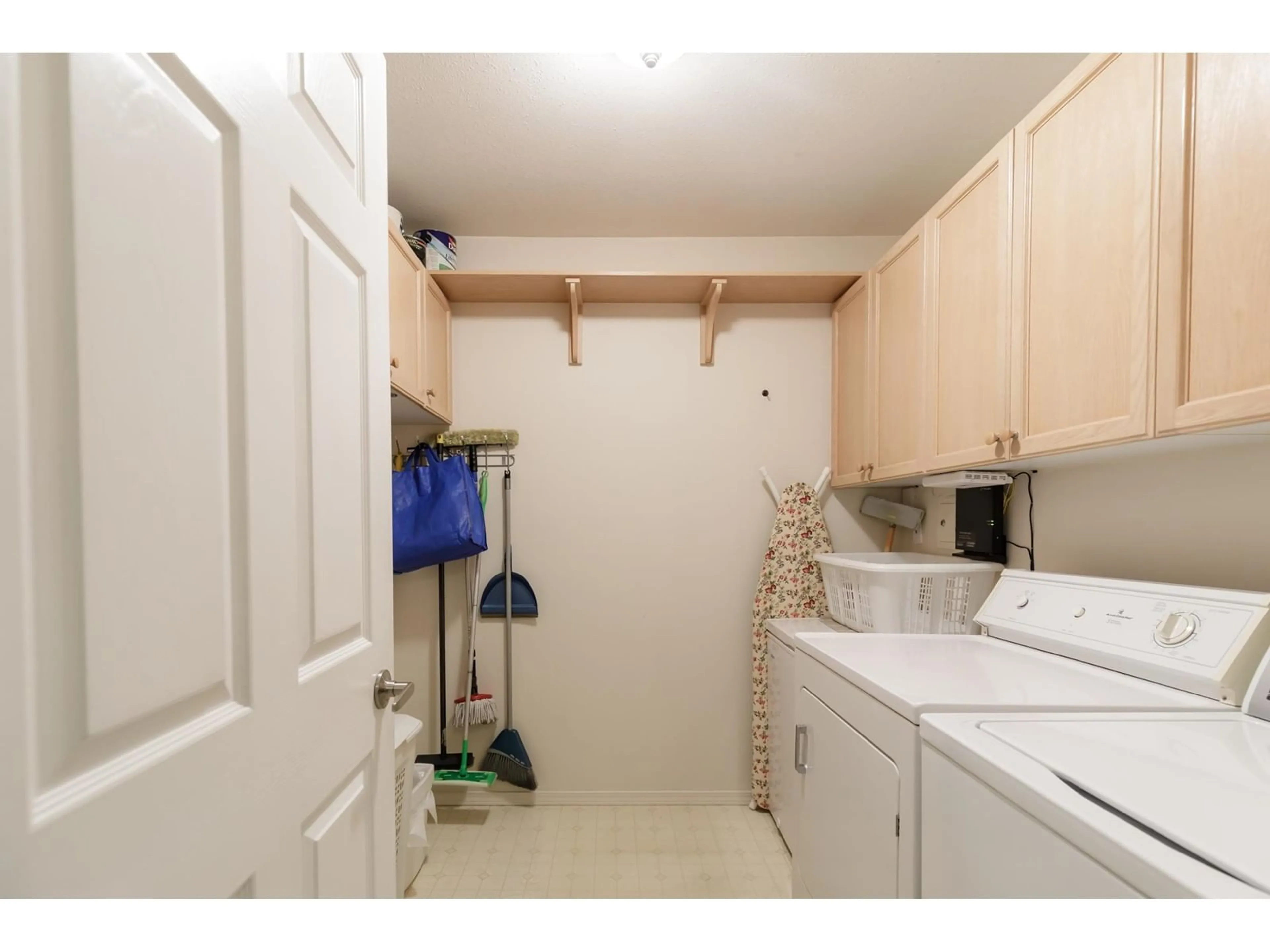 Laundry room for 205 - 32044 OLD YALE, Abbotsford British Columbia V2T2C9