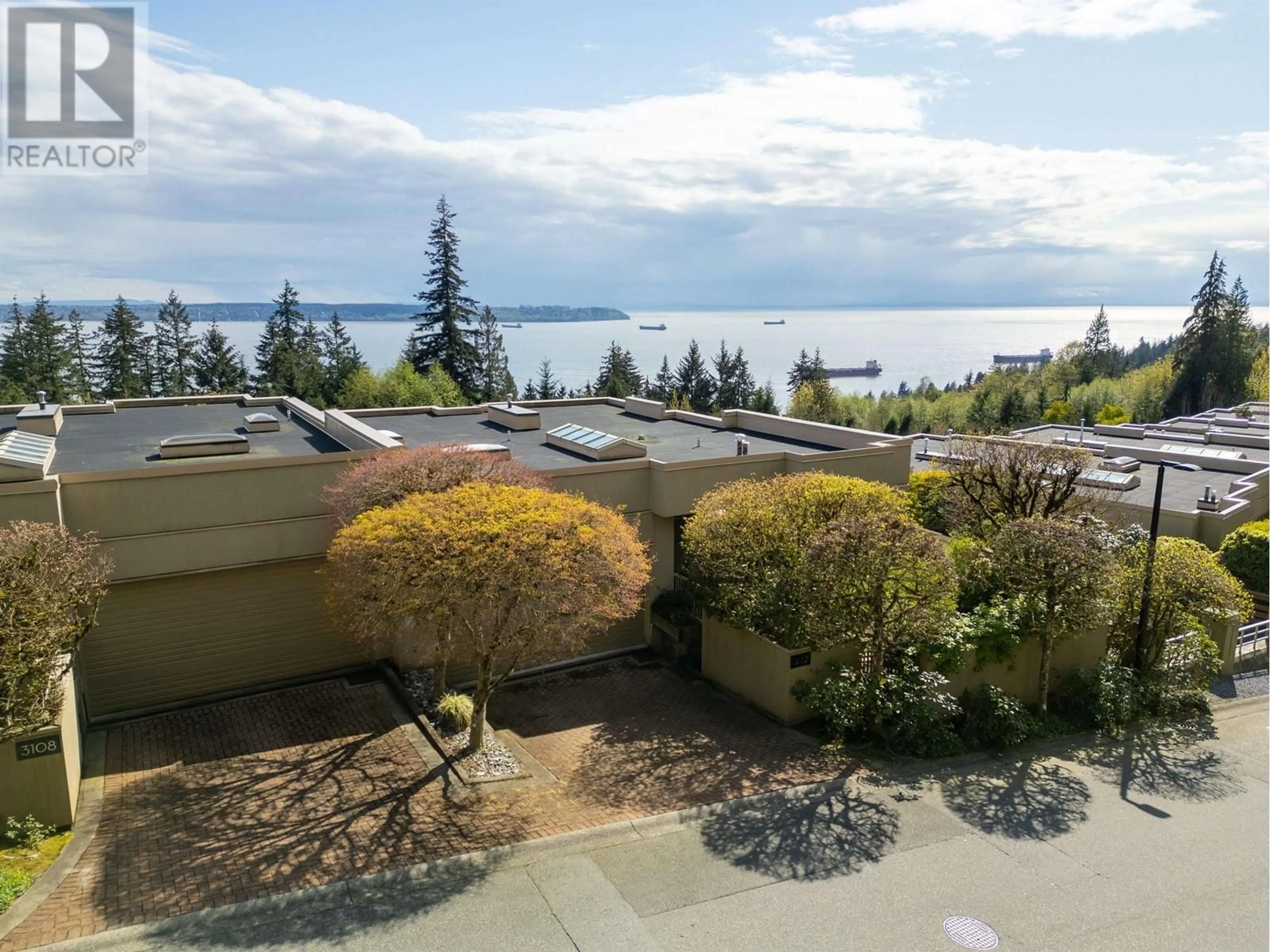 Patio, water/lake/river/ocean view for 3112 DEER RIDGE DRIVE, West Vancouver British Columbia V7S4W1