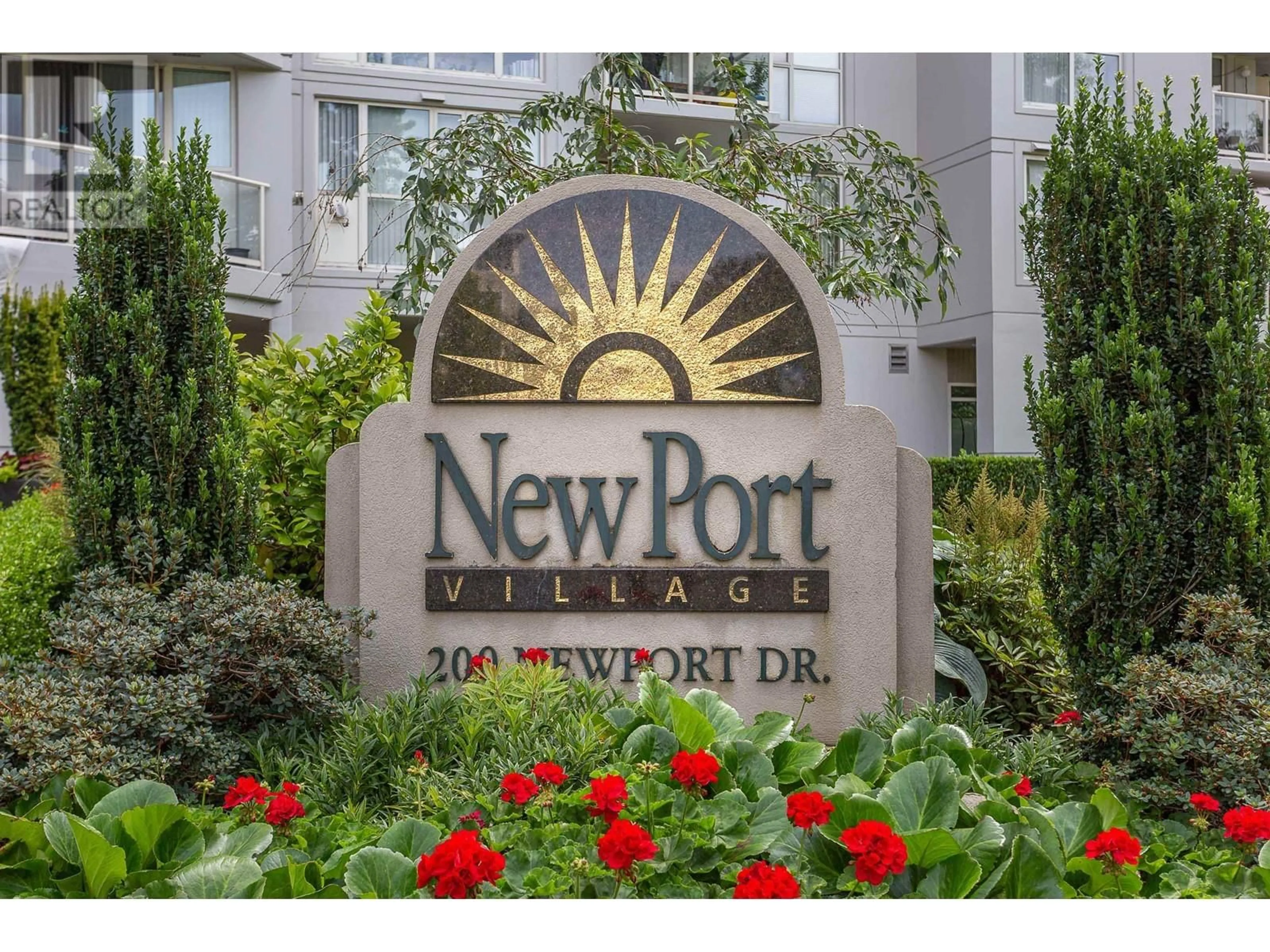 Indoor foyer for 701 - 200 NEWPORT DRIVE, Port Moody British Columbia V3H5B7