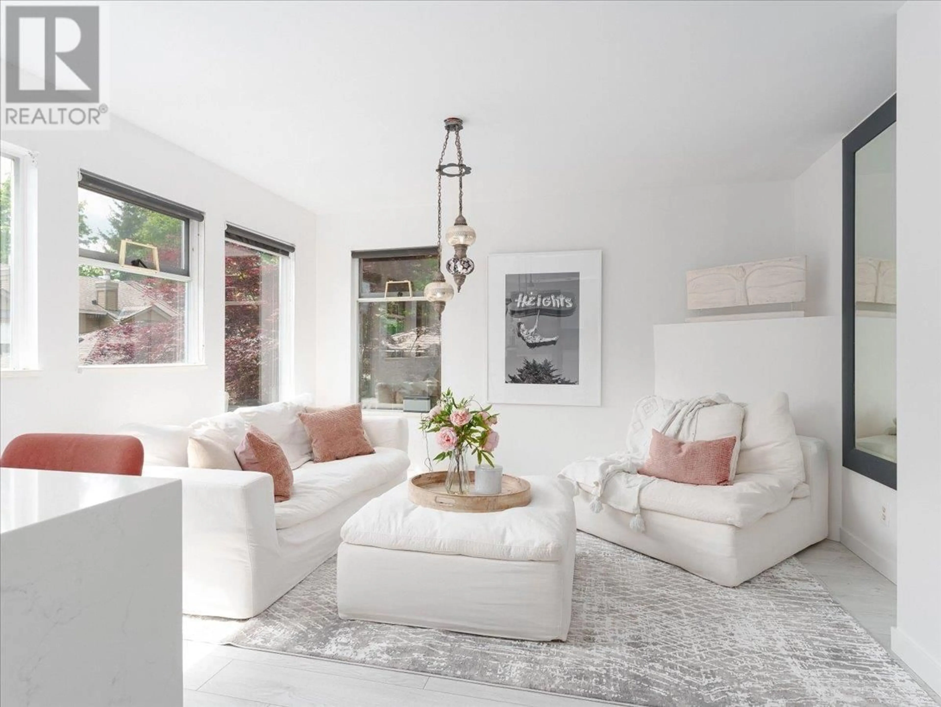 Living room with furniture, unknown for 8871 ROBINS COURT, Burnaby British Columbia V5A4K8