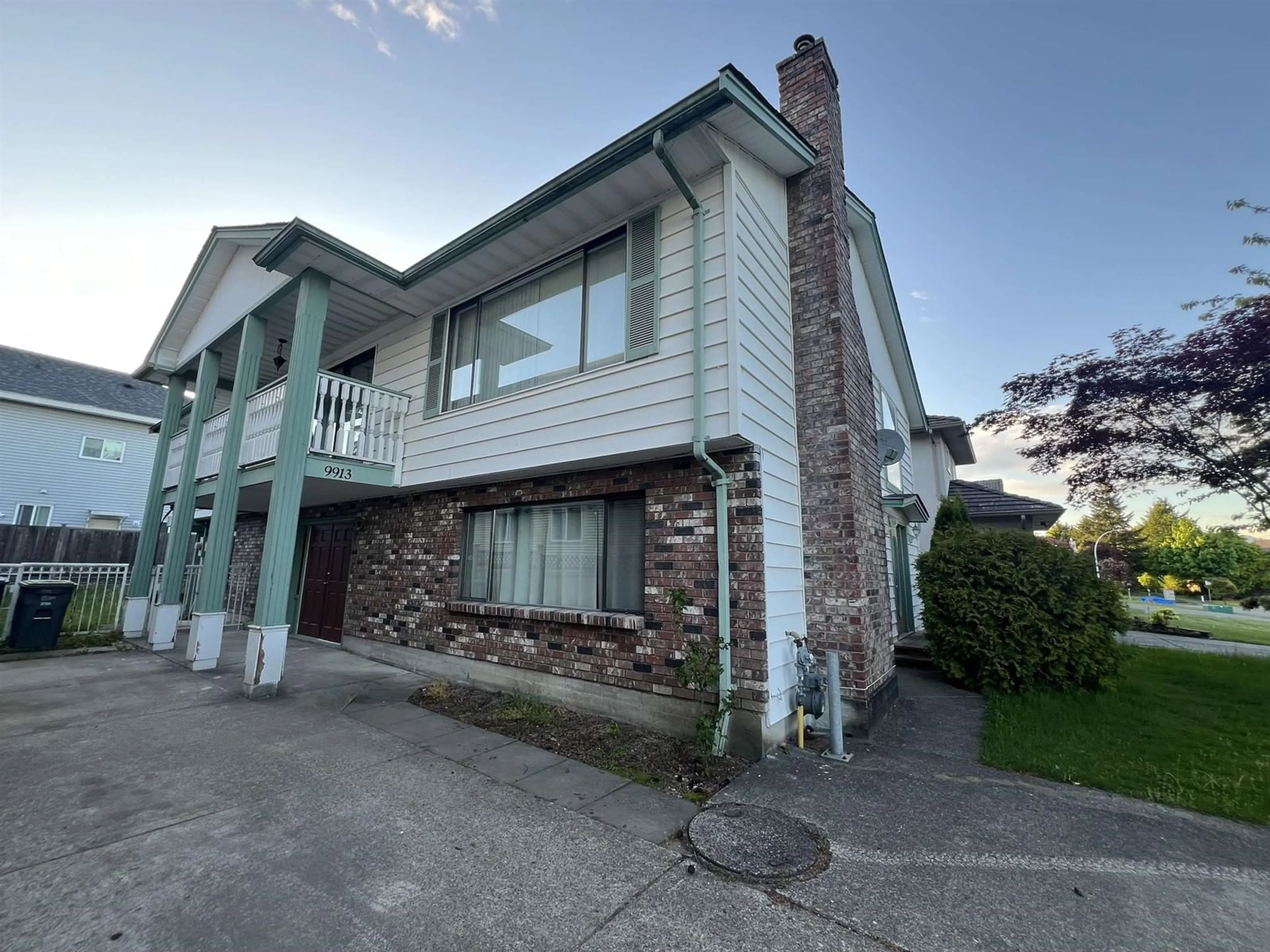 Unknown for 9913 159, Surrey British Columbia V4N2A6