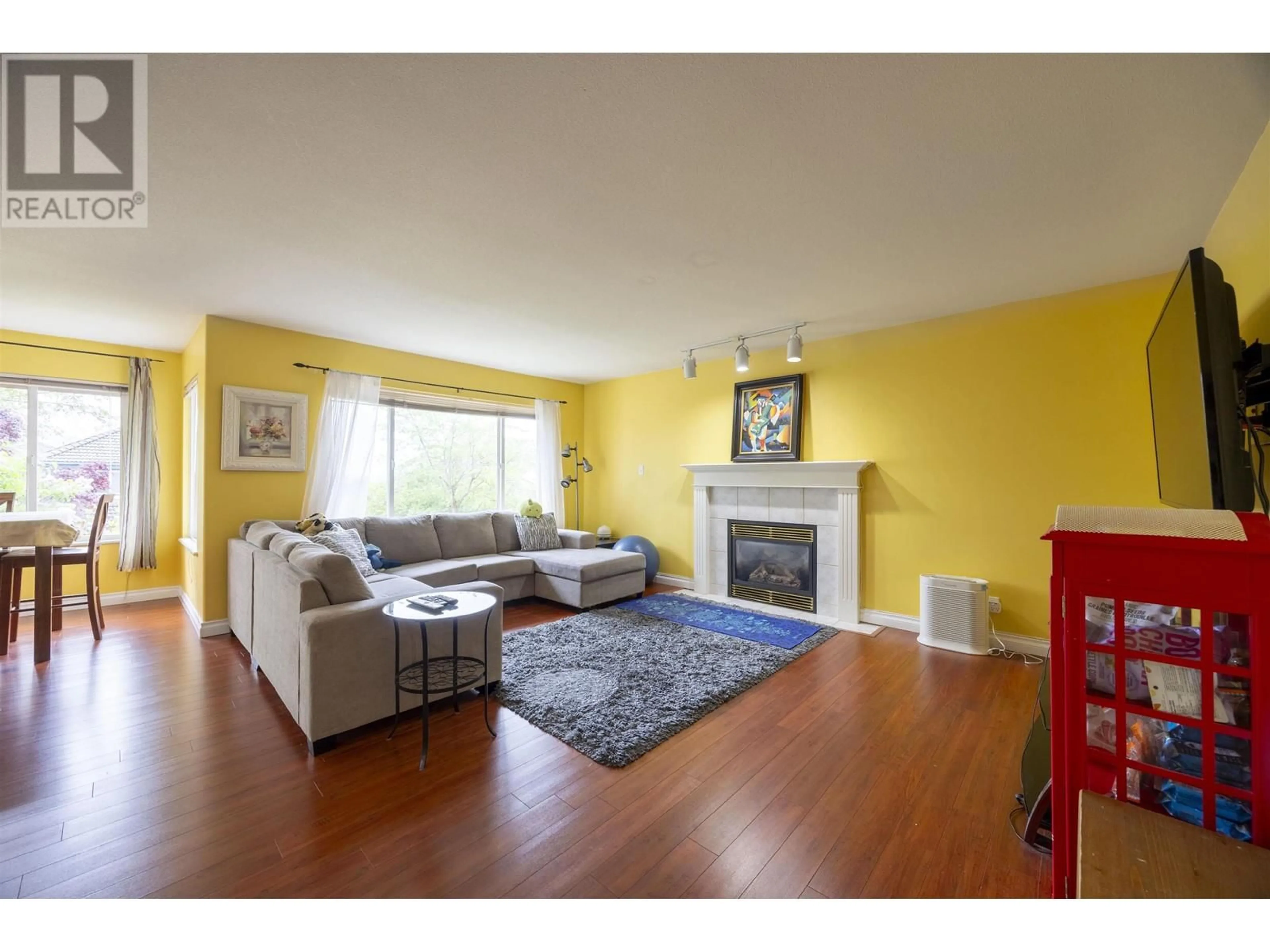 Living room with furniture, wood/laminate floor for 1555 ALPINE LANE, Coquitlam British Columbia V3E3A5