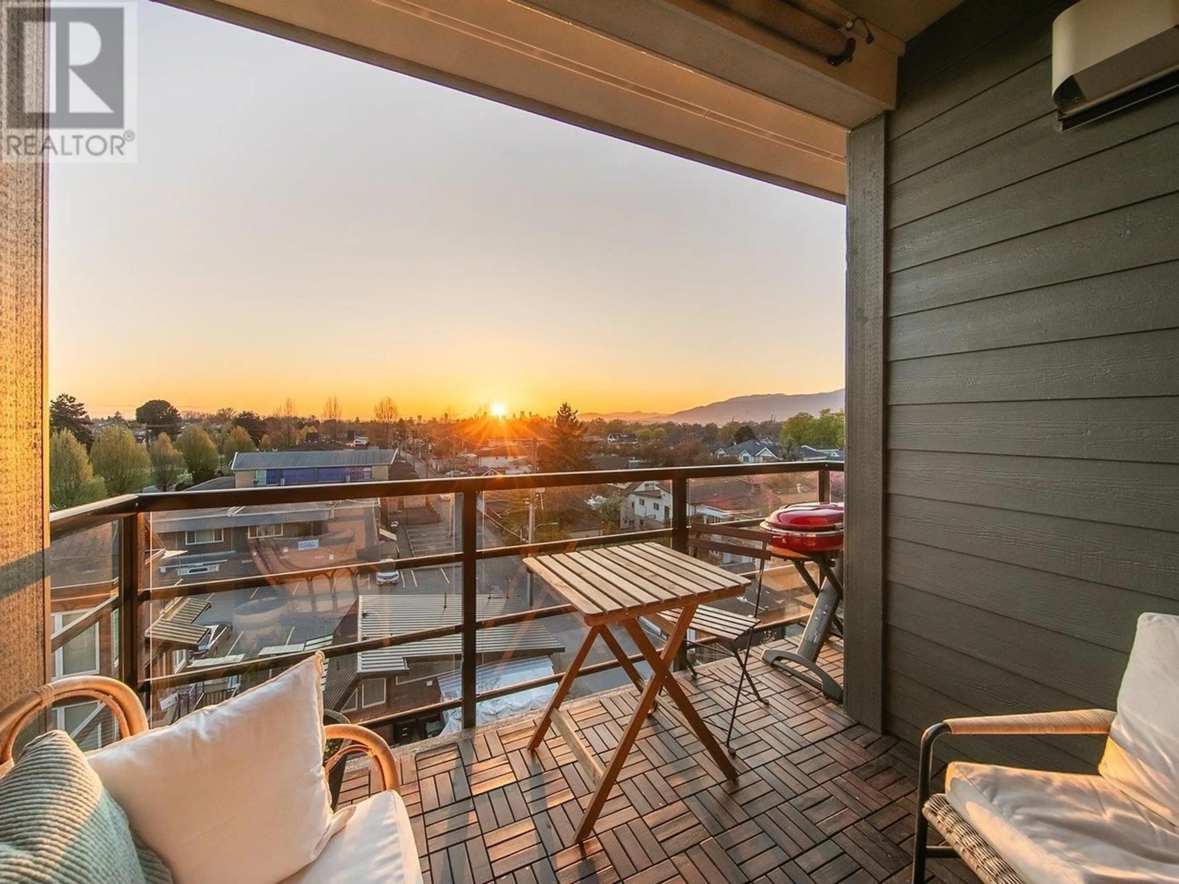Patio, water/lake/river/ocean view for PH5 - 2889 1ST AVENUE, Vancouver British Columbia V5M0G2