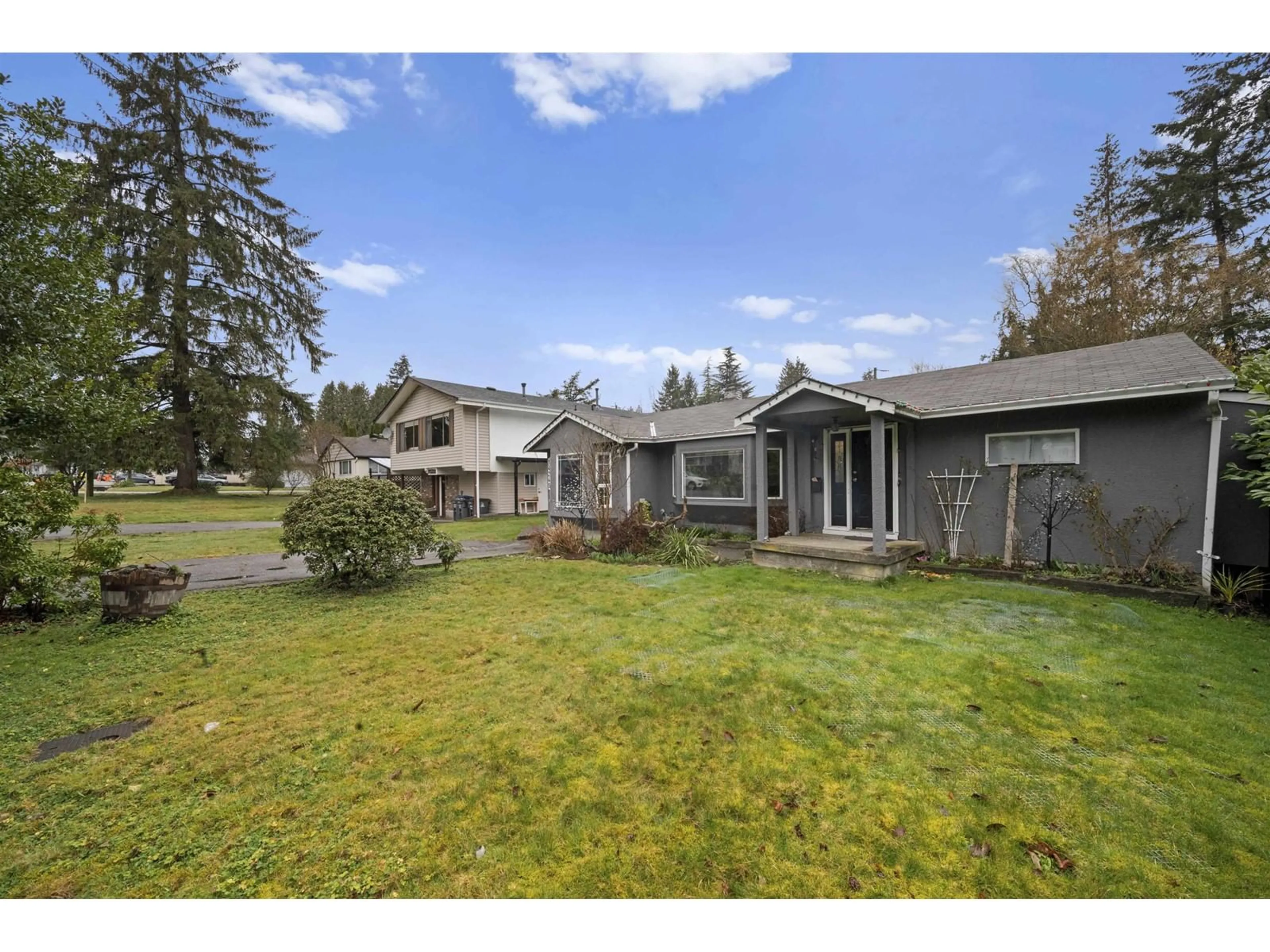 A pic from outside/outdoor area/front of a property/back of a property/a pic from drone, unknown for 14349 KINDERSLEY, Surrey British Columbia V3R5R1