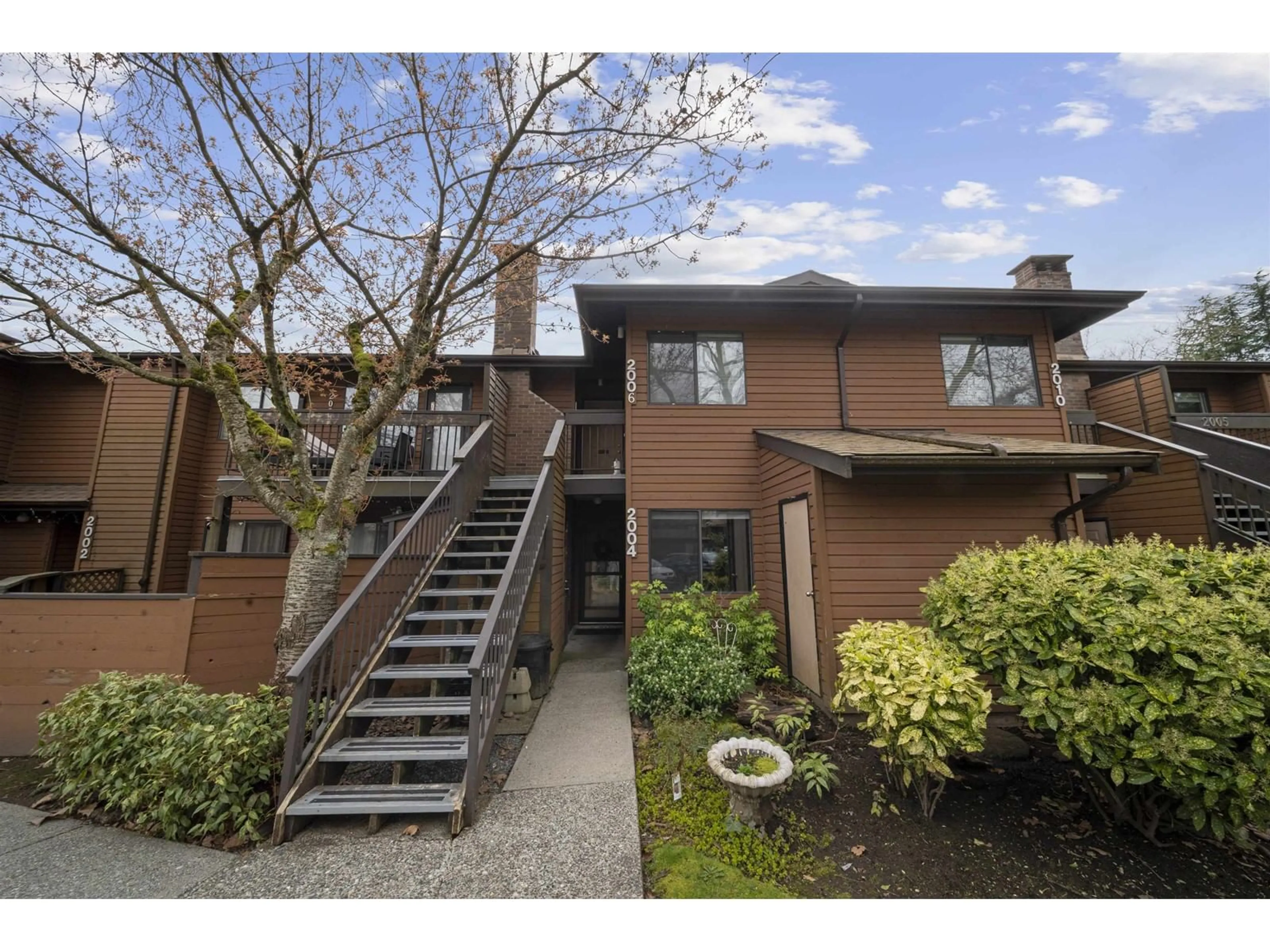 Unknown for 2004 - 10620 150, Surrey British Columbia V3R7K3