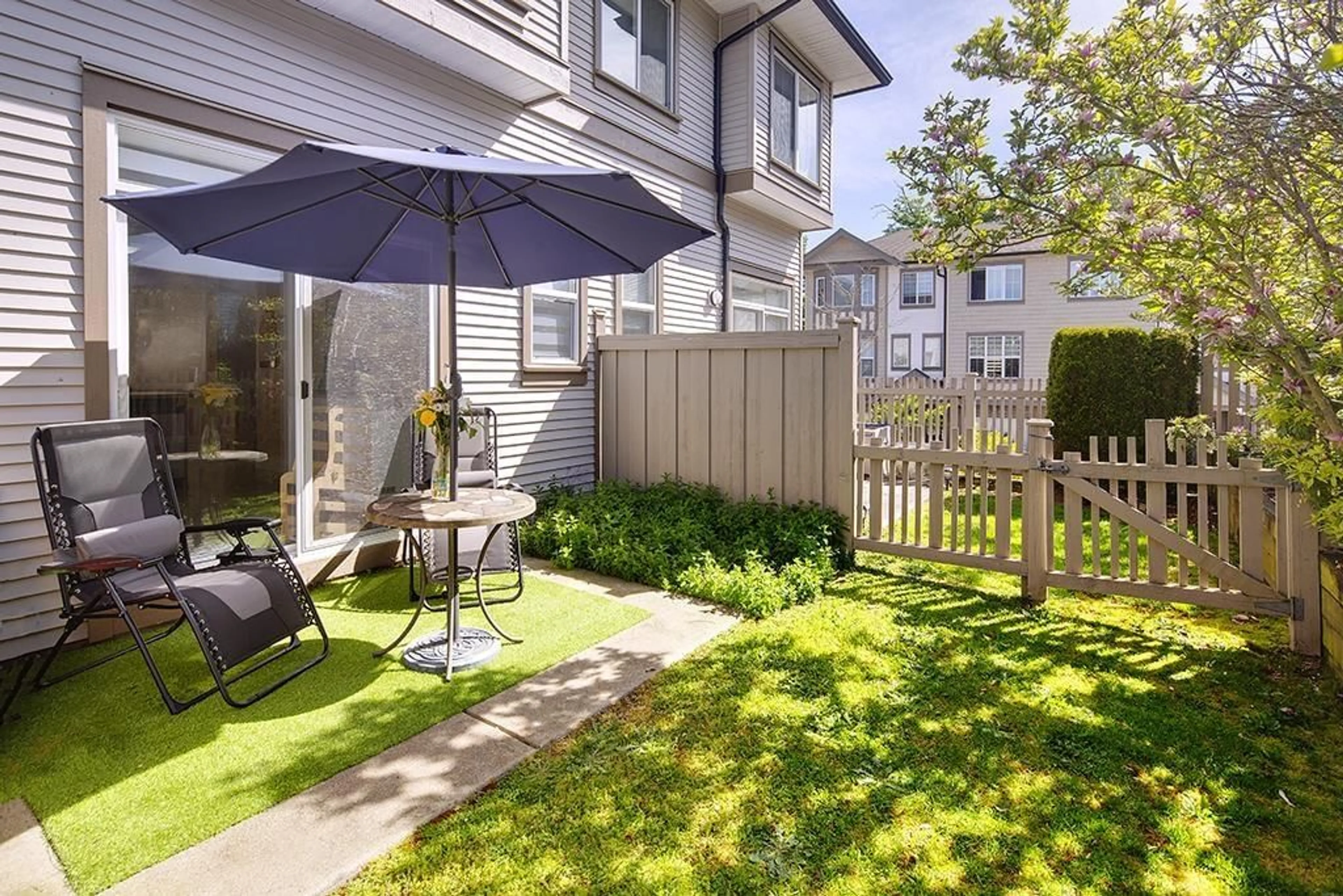 Patio, street for 22 - 14838 61, Surrey British Columbia V3S2P3