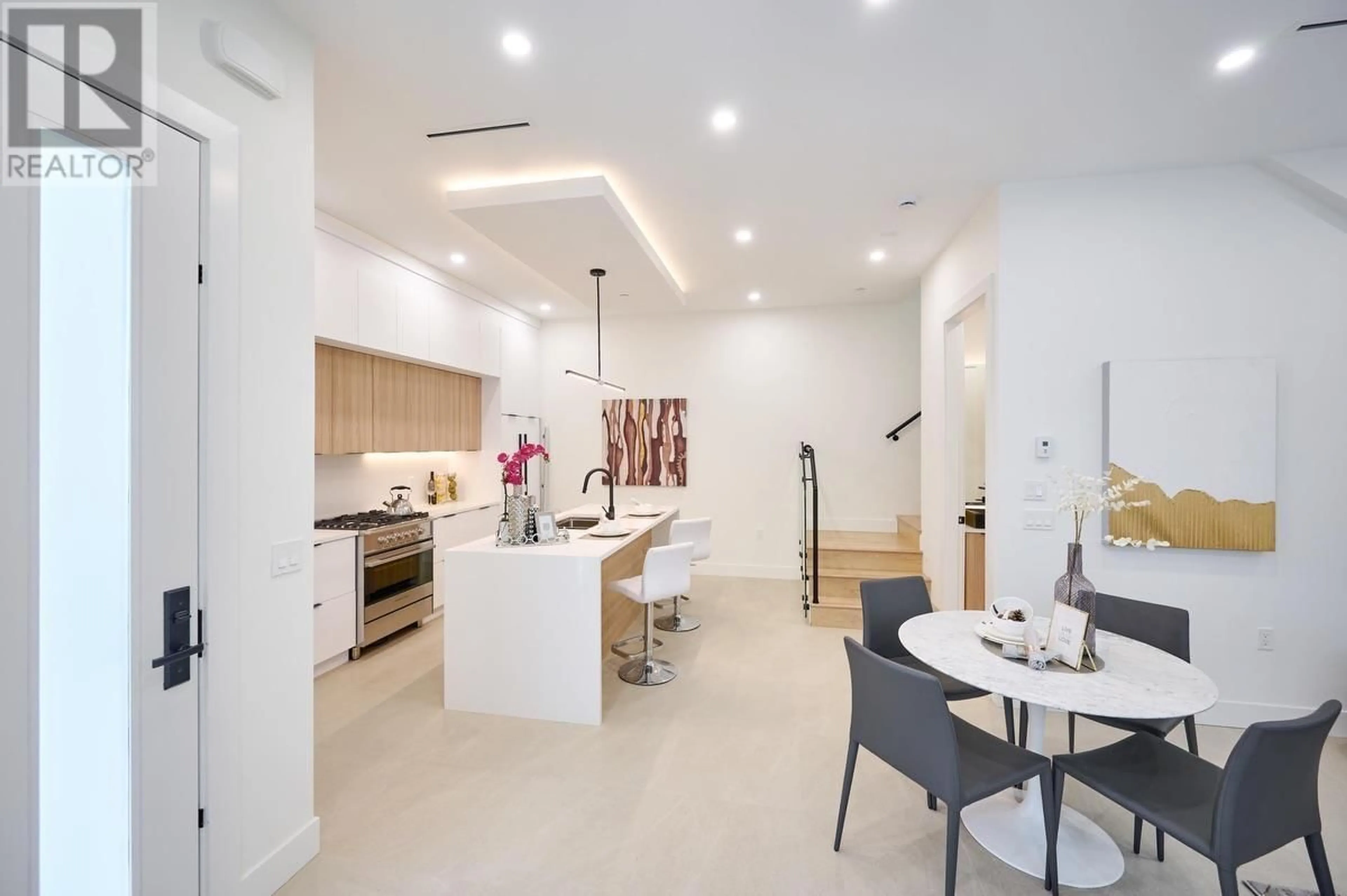 Contemporary kitchen, unknown for 2140 20TH AVENUE, Vancouver British Columbia V5N4V7