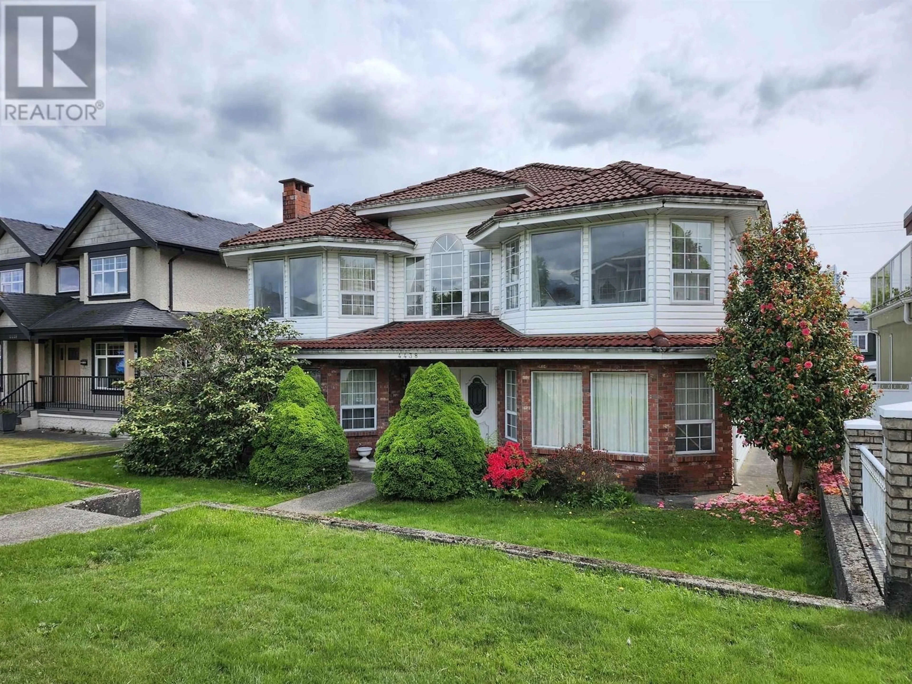 Unknown for 4438 NAPIER STREET, Burnaby British Columbia V5C3H1