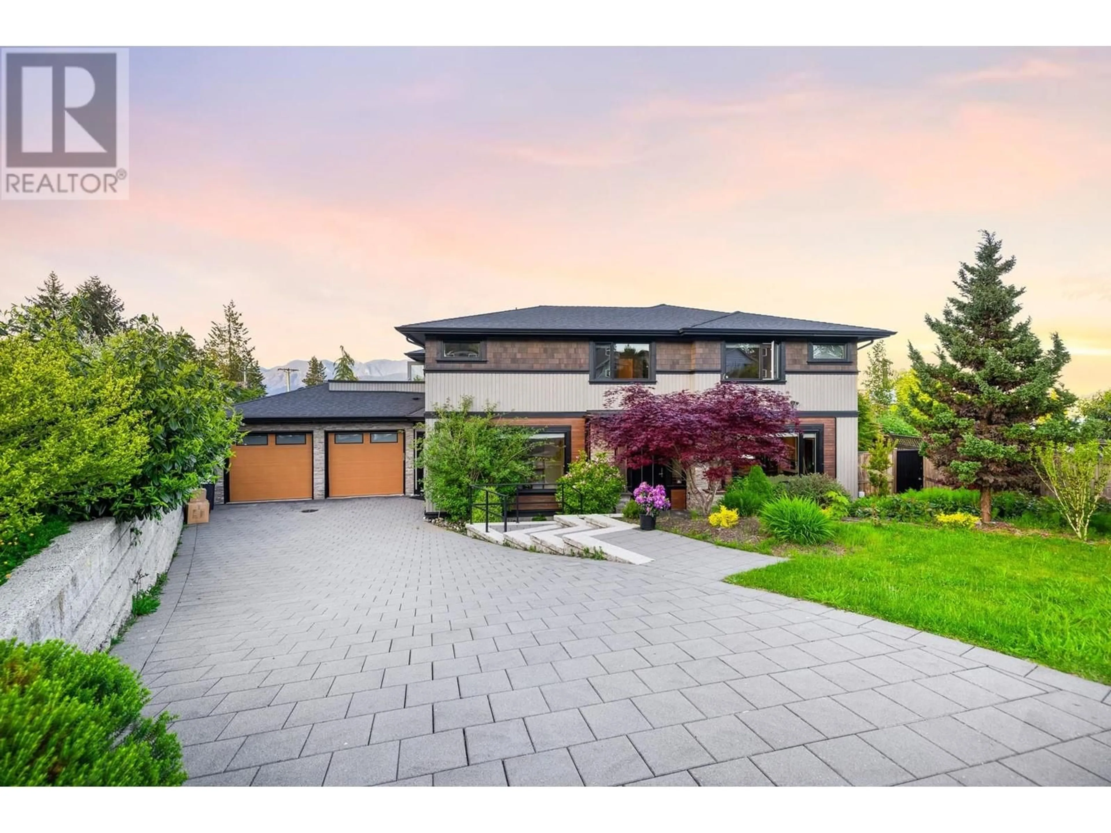 Home with brick exterior material, street for 434 FELTON PLACE, North Vancouver British Columbia V7G1Z9
