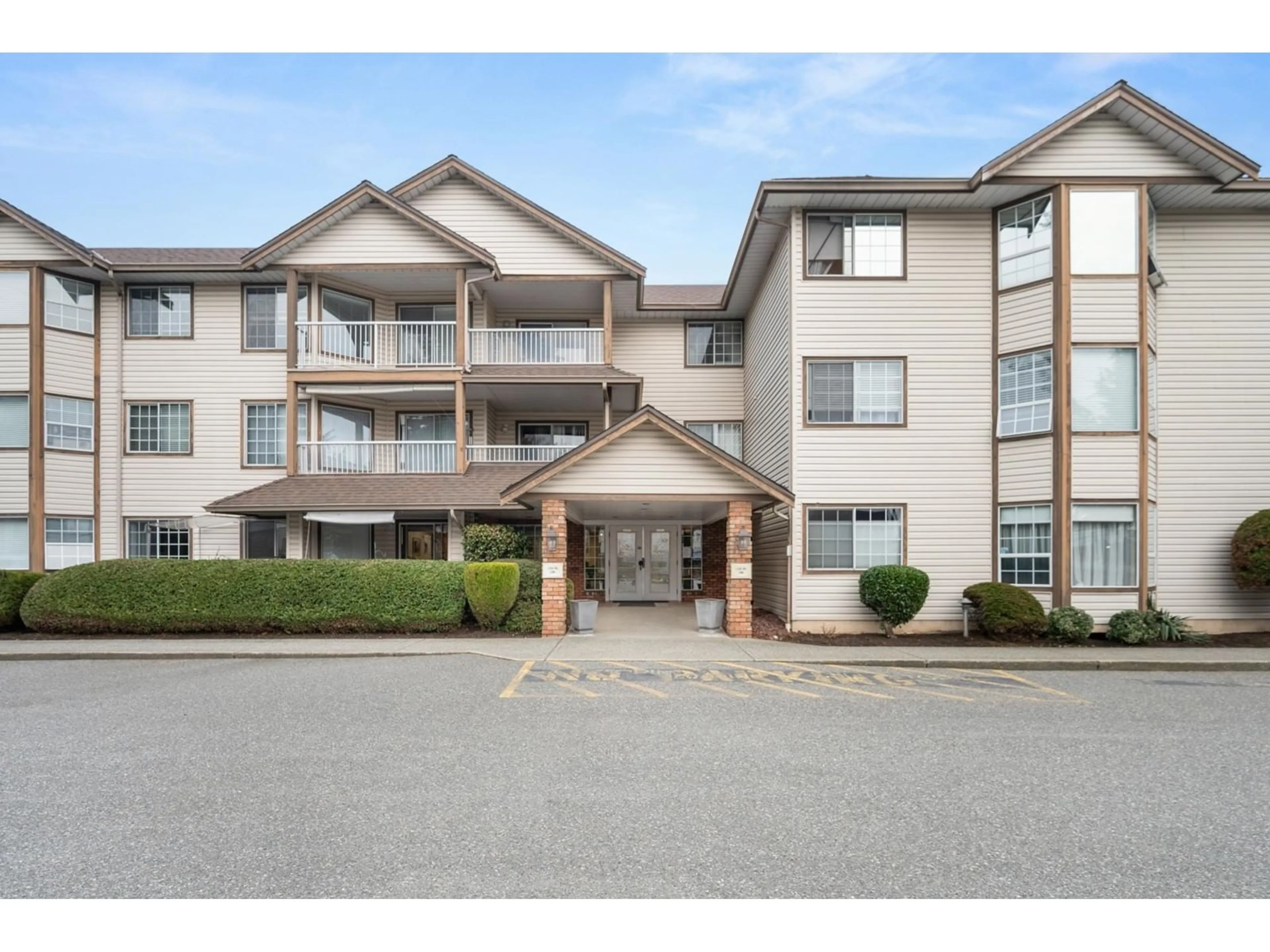 Unknown for 201 - 32145 OLD YALE, Abbotsford British Columbia V2T2C8