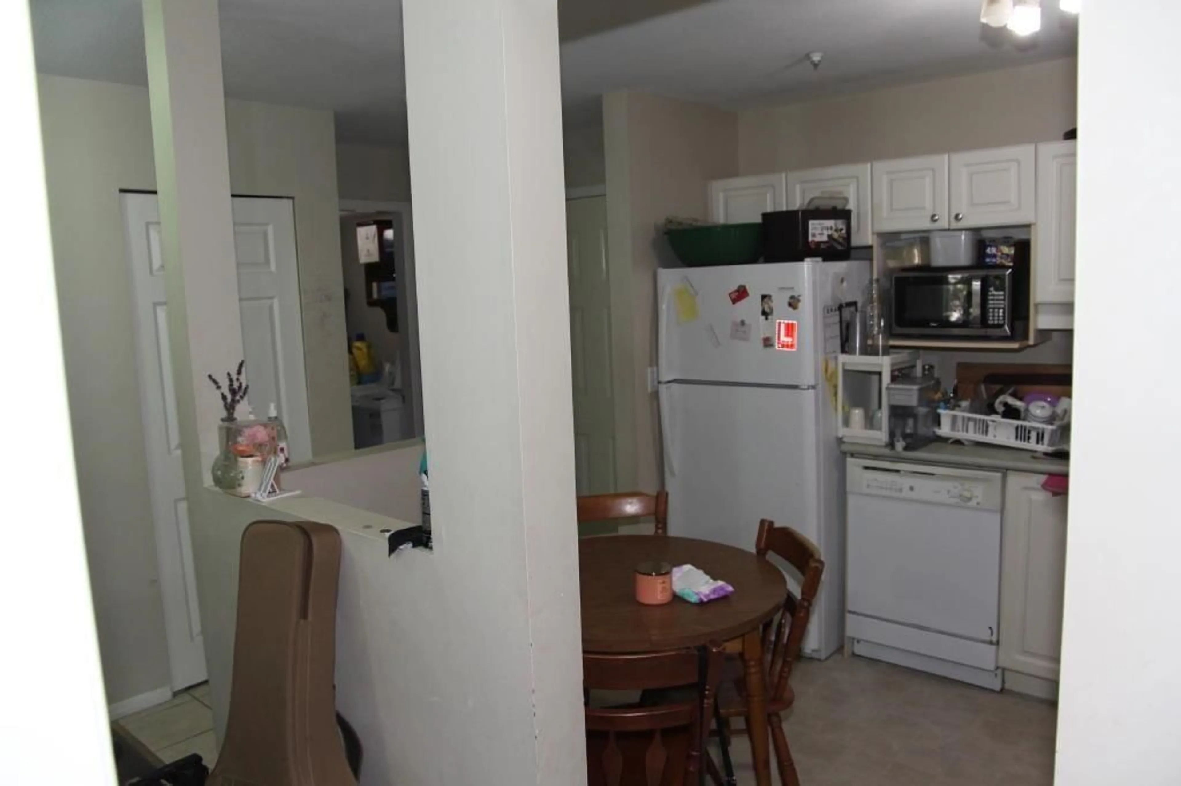 Standard kitchen, unknown for 202 - 33407 TESSARO, Abbotsford British Columbia V2S3K8